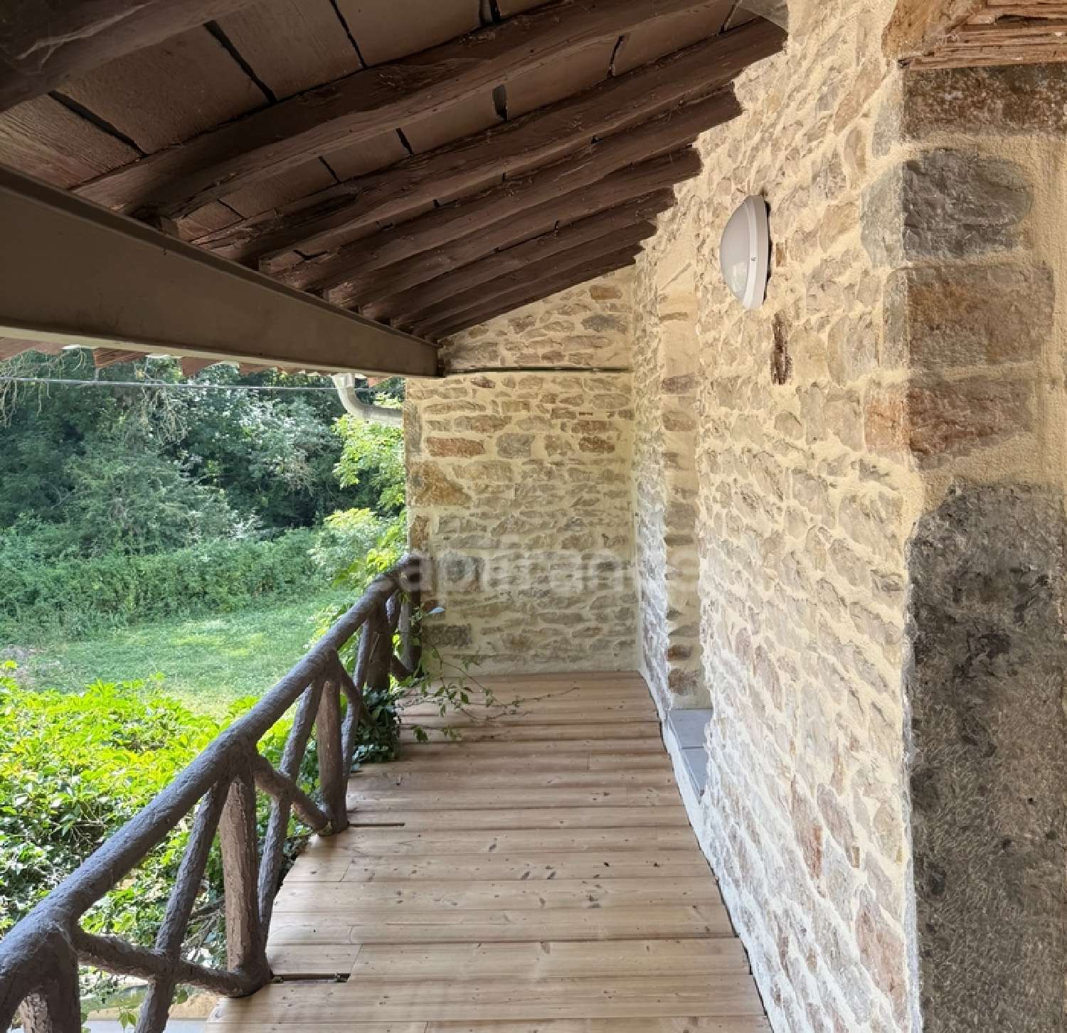  à vendre maison Berzé-la-Ville Saône-et-Loire 2