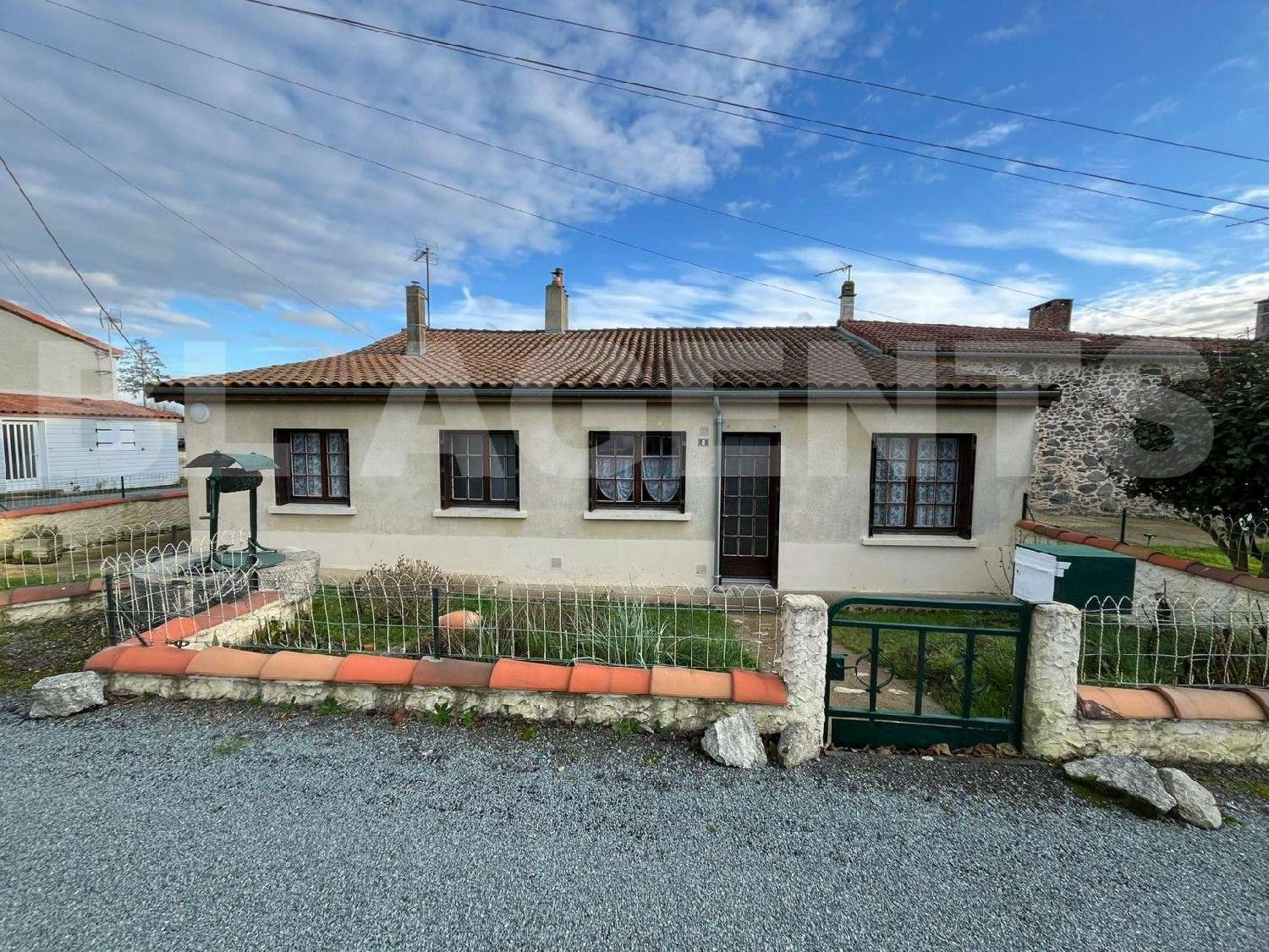 à vendre maison Bessines Deux-Sèvres 1