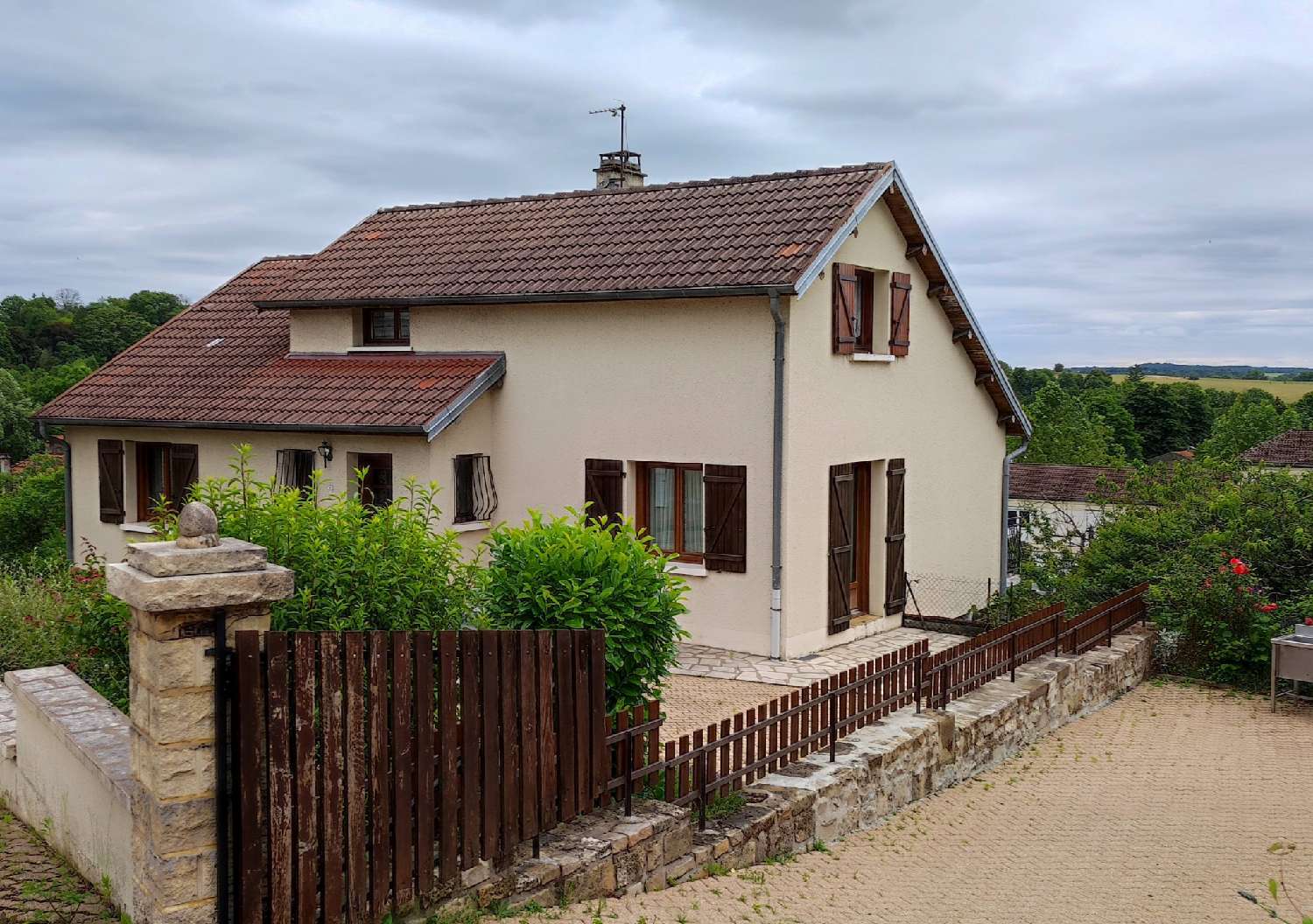  for sale house Bourbonne-les-Bains Haute-Marne 1