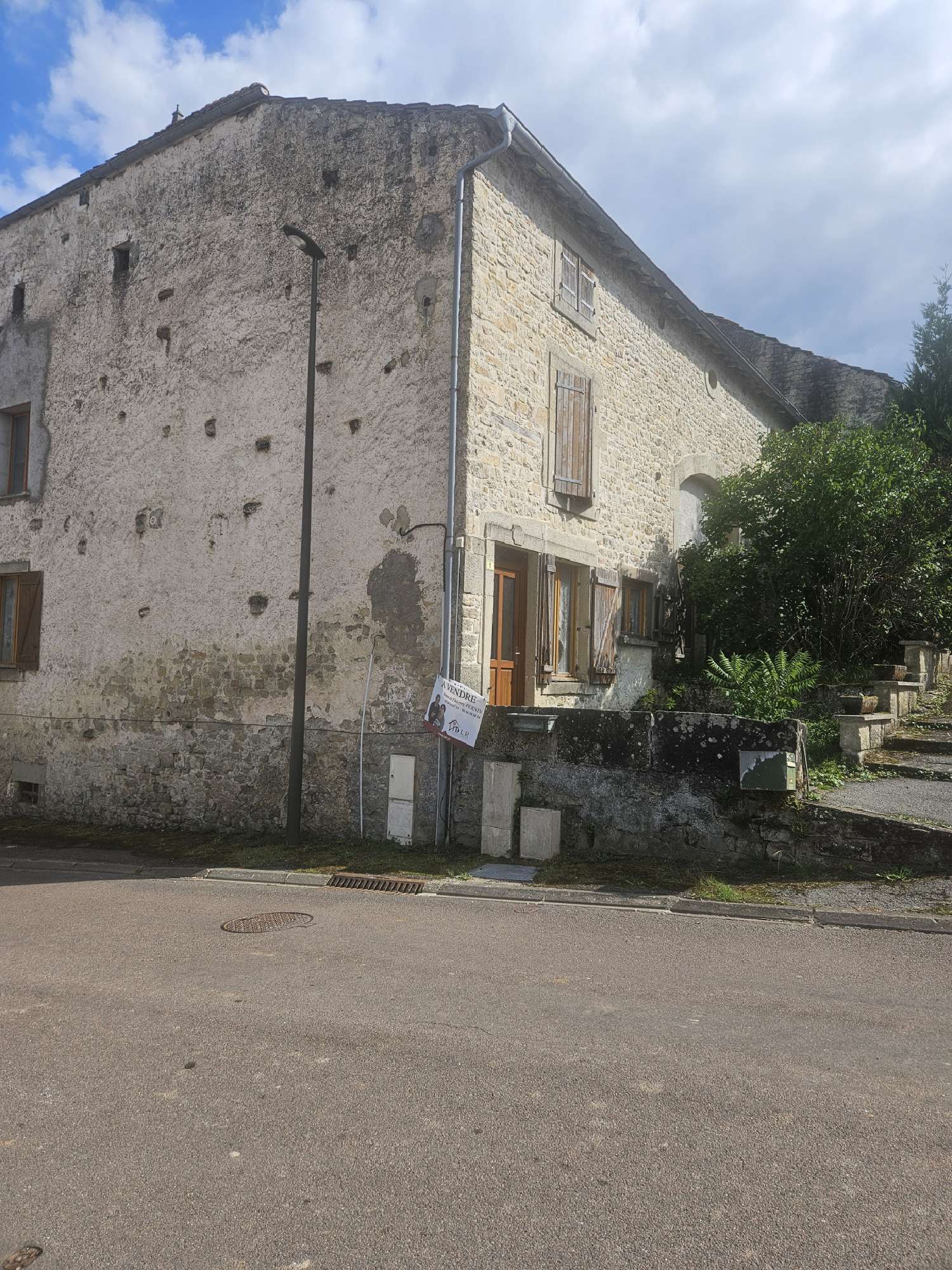  à vendre maison Bourbonne-les-Bains Haute-Marne 2
