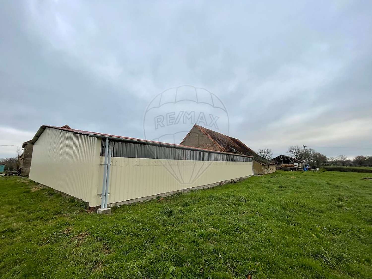  te koop huis Dornes Nièvre 4