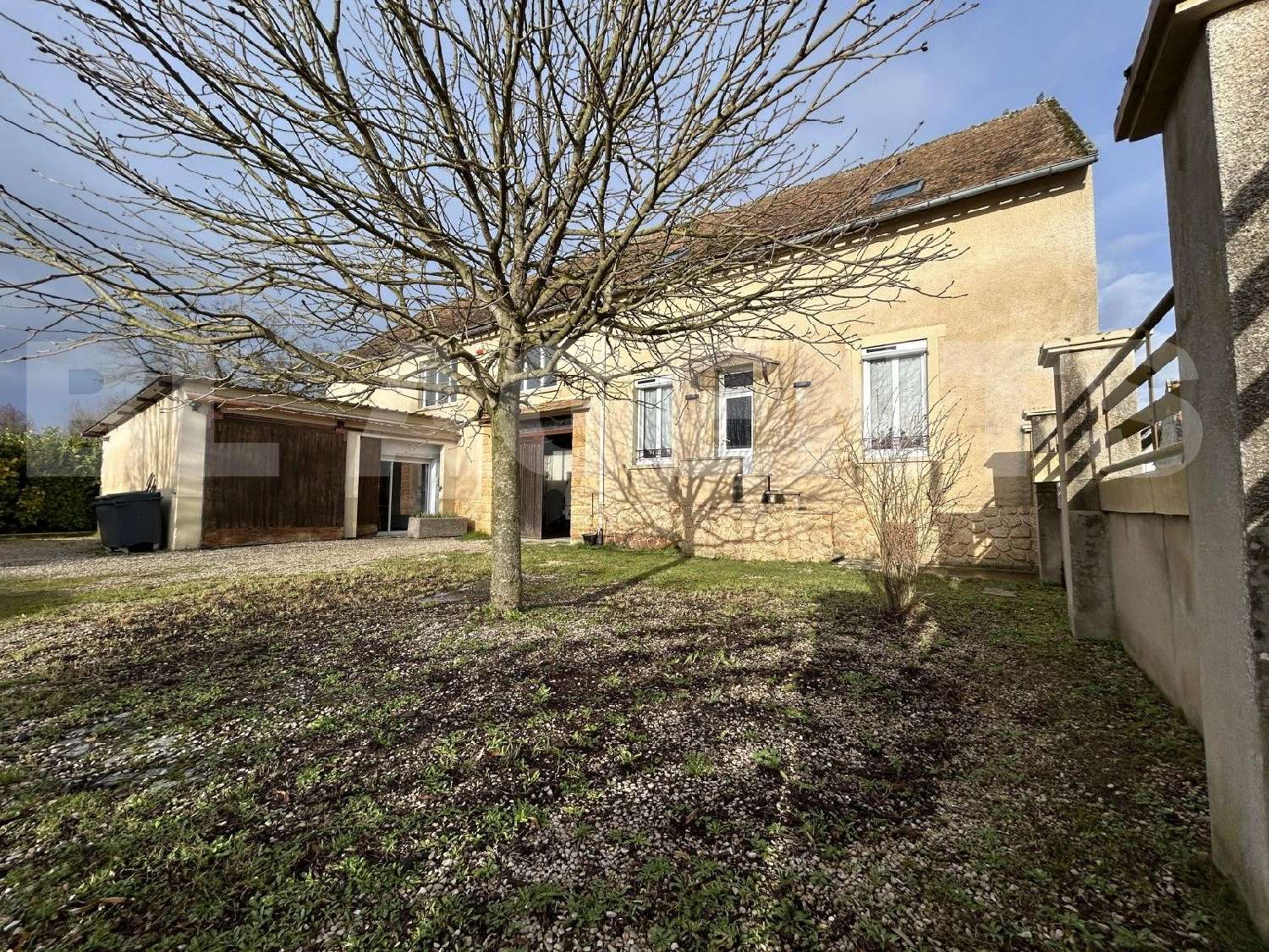  en venta casa Jaulnes Seine-et-Marne 1