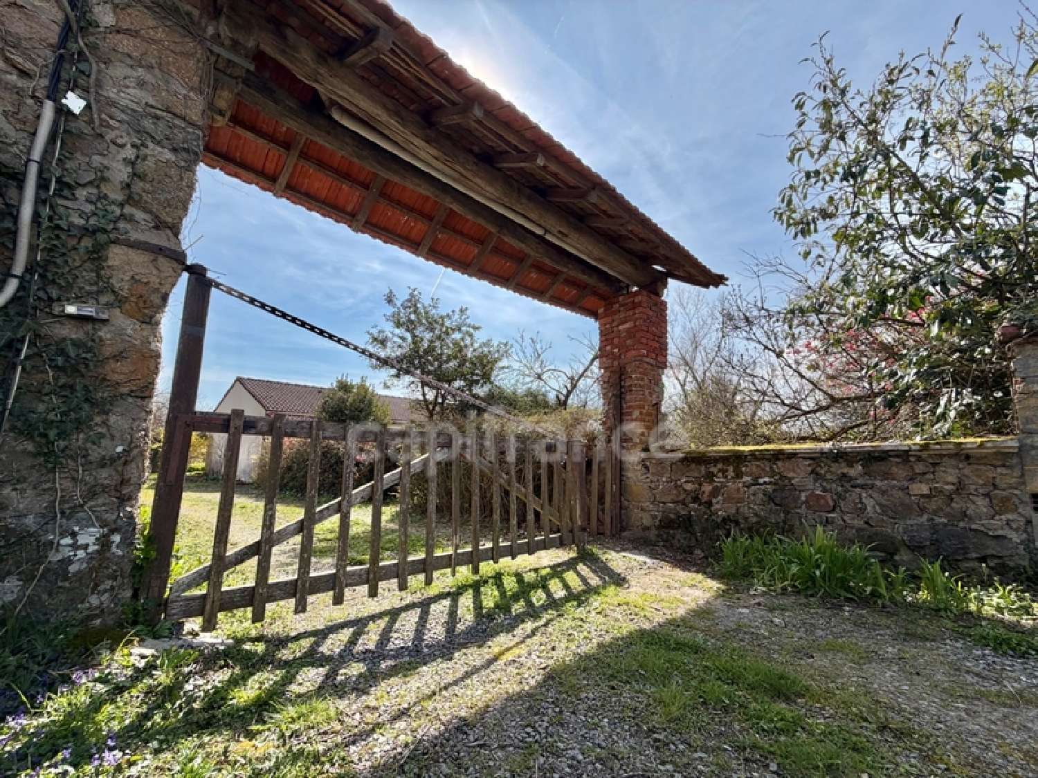 for sale house Juré Loire 5