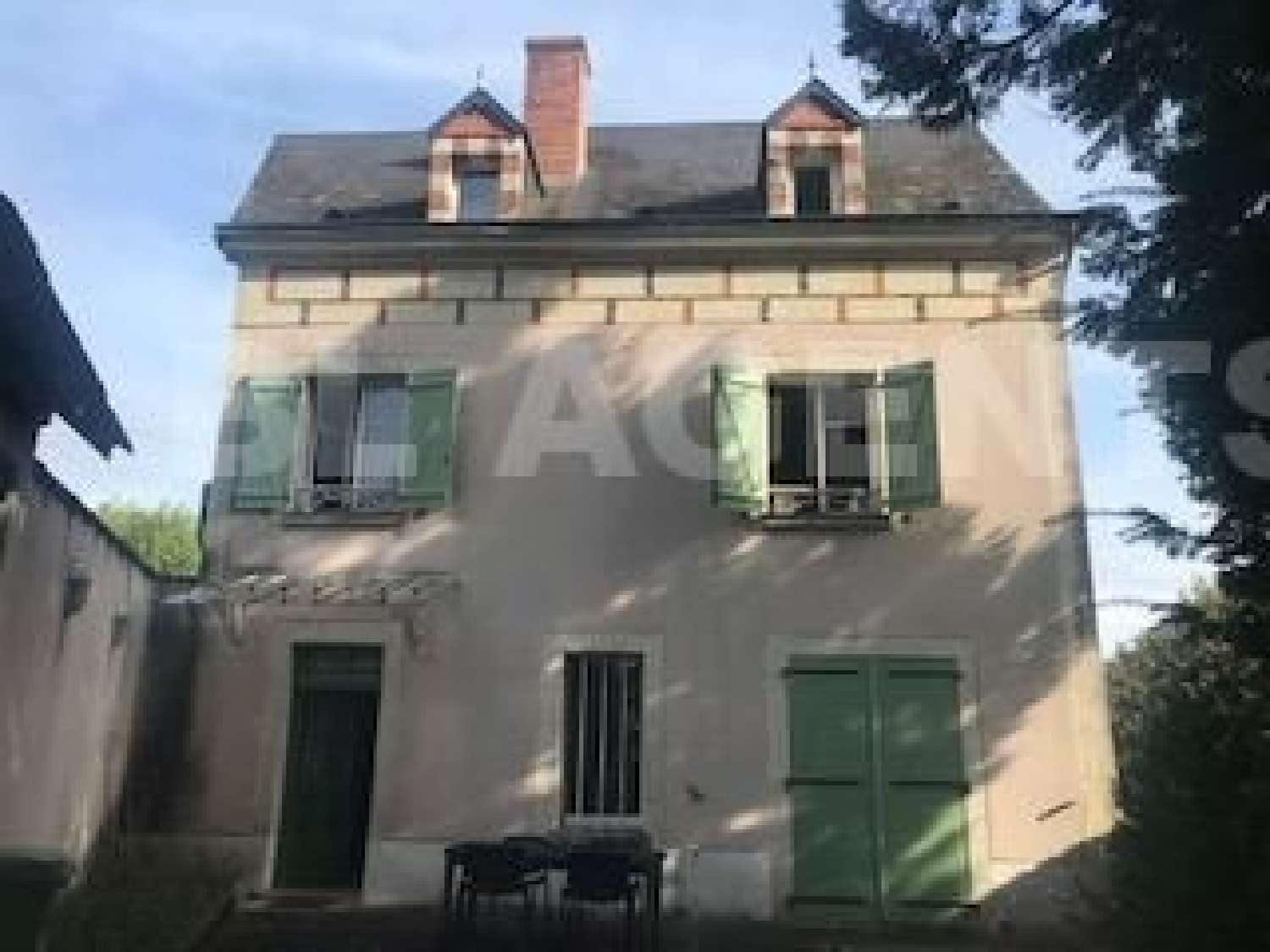  te koop huis La Chartre-sur-le-Loir Sarthe 1