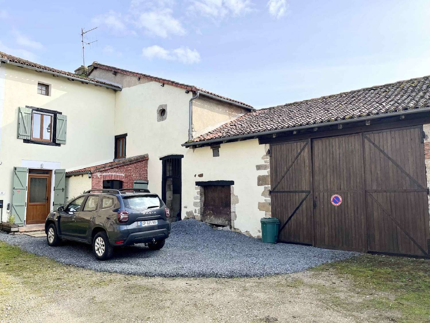  for sale house Le Vigeant Vienne 3