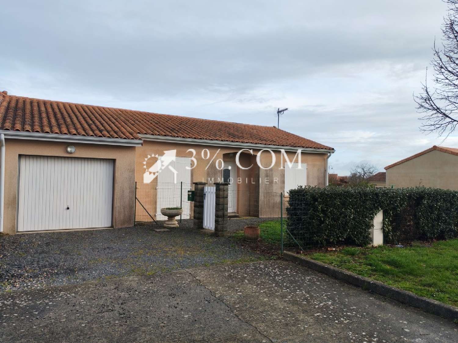  te koop huis Louzy Deux-Sèvres 1