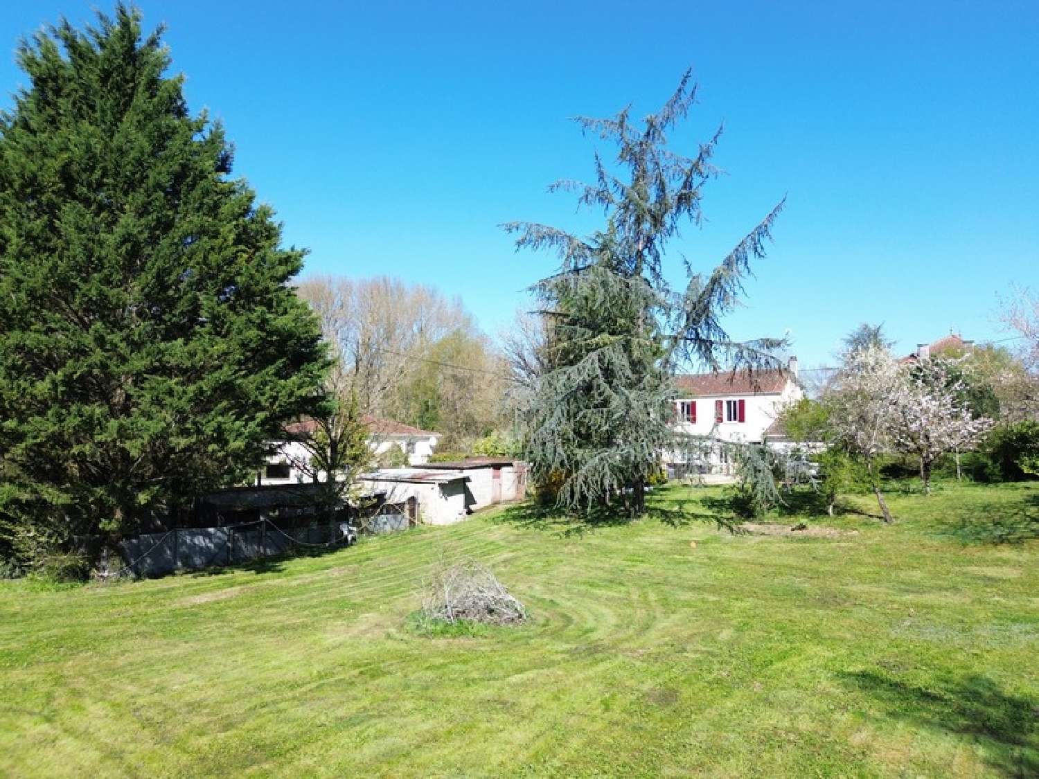  te koop huis Luxé Charente 2