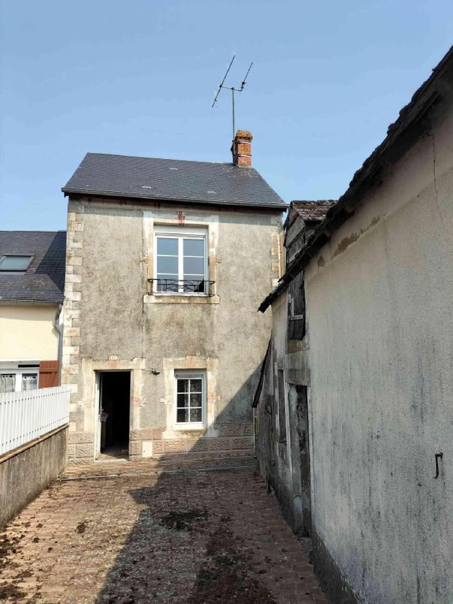 for sale house Mont-Saint-Jean Sarthe 2