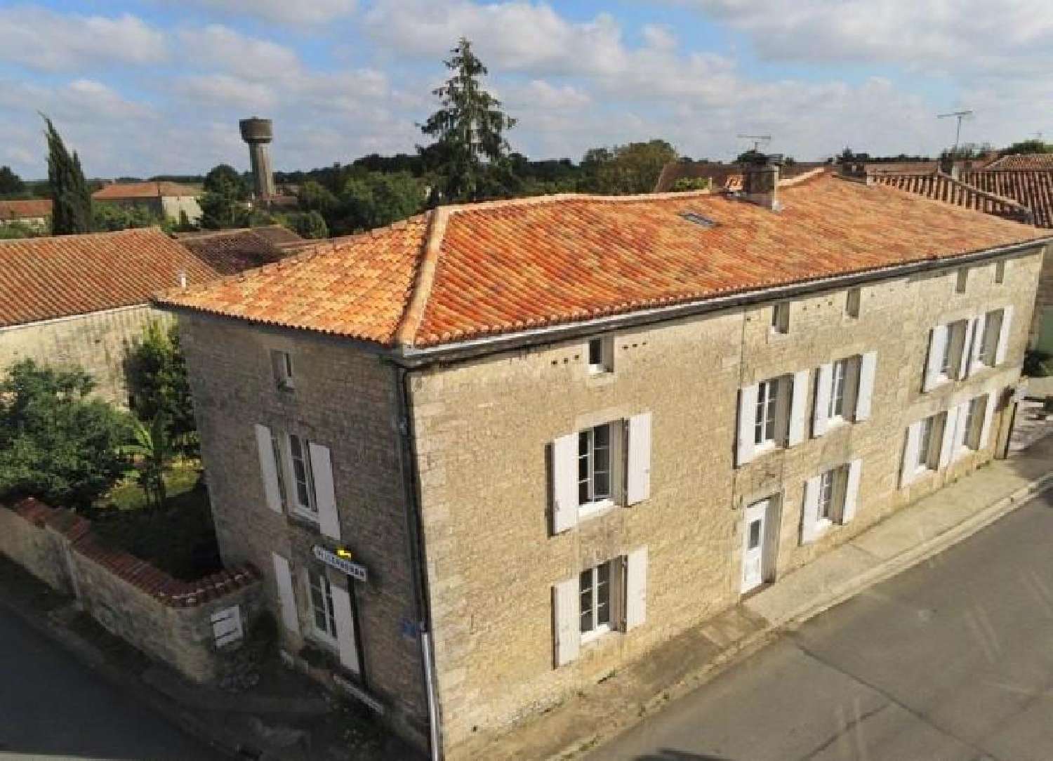  te koop huis Montjean Charente 2