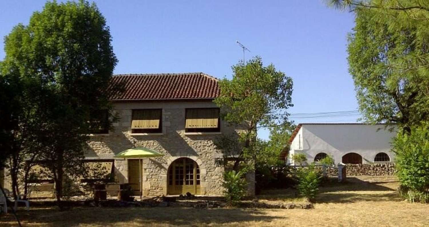  te koop huis Montsalès Aveyron 1
