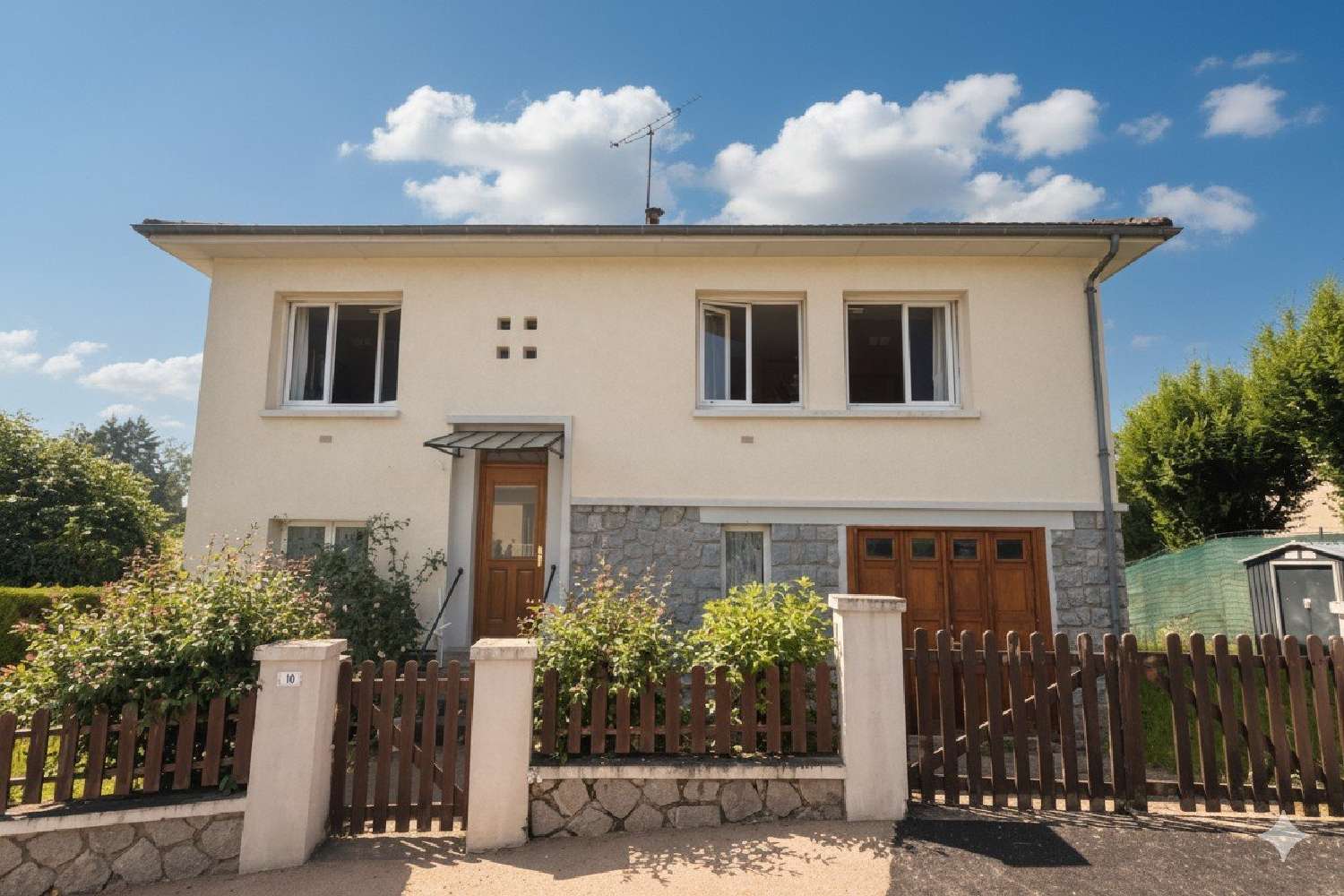  for sale house Montsalvy Cantal 1