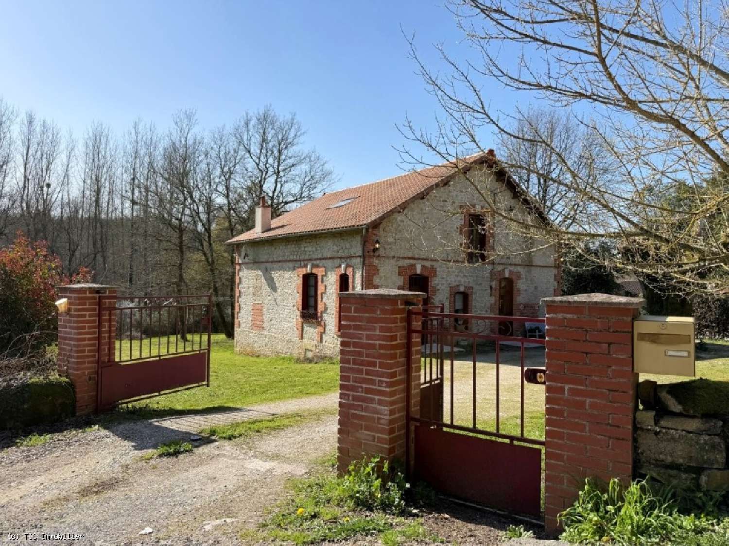  te koop huis Nanteuil-en-Vallée Charente 4
