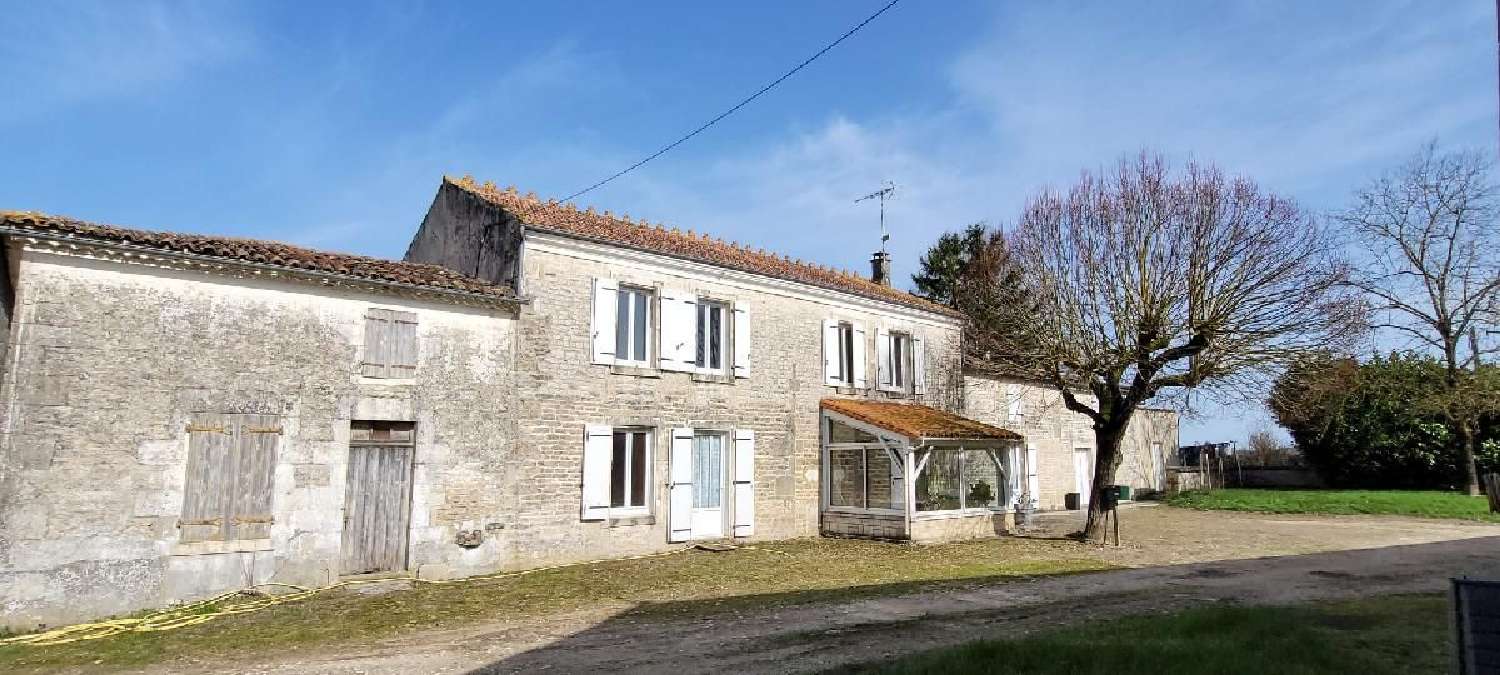  te koop huis Paillé Charente-Maritime 1