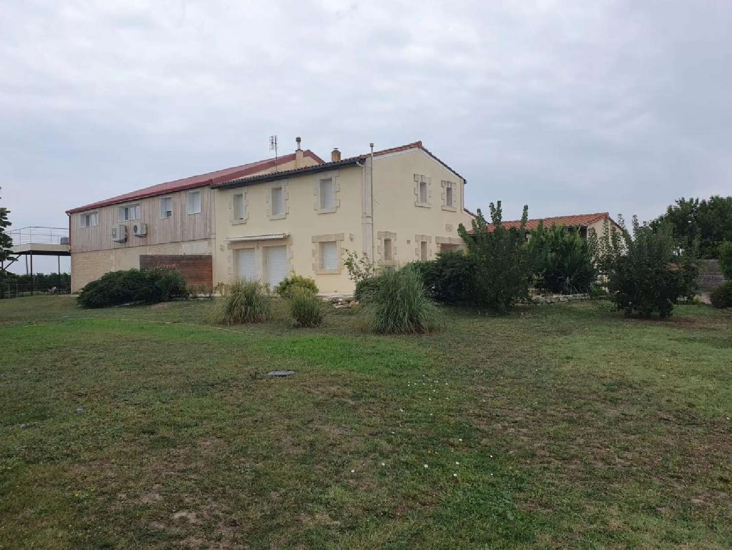  for sale house Petit-Palais-et-Cornemps Gironde 1