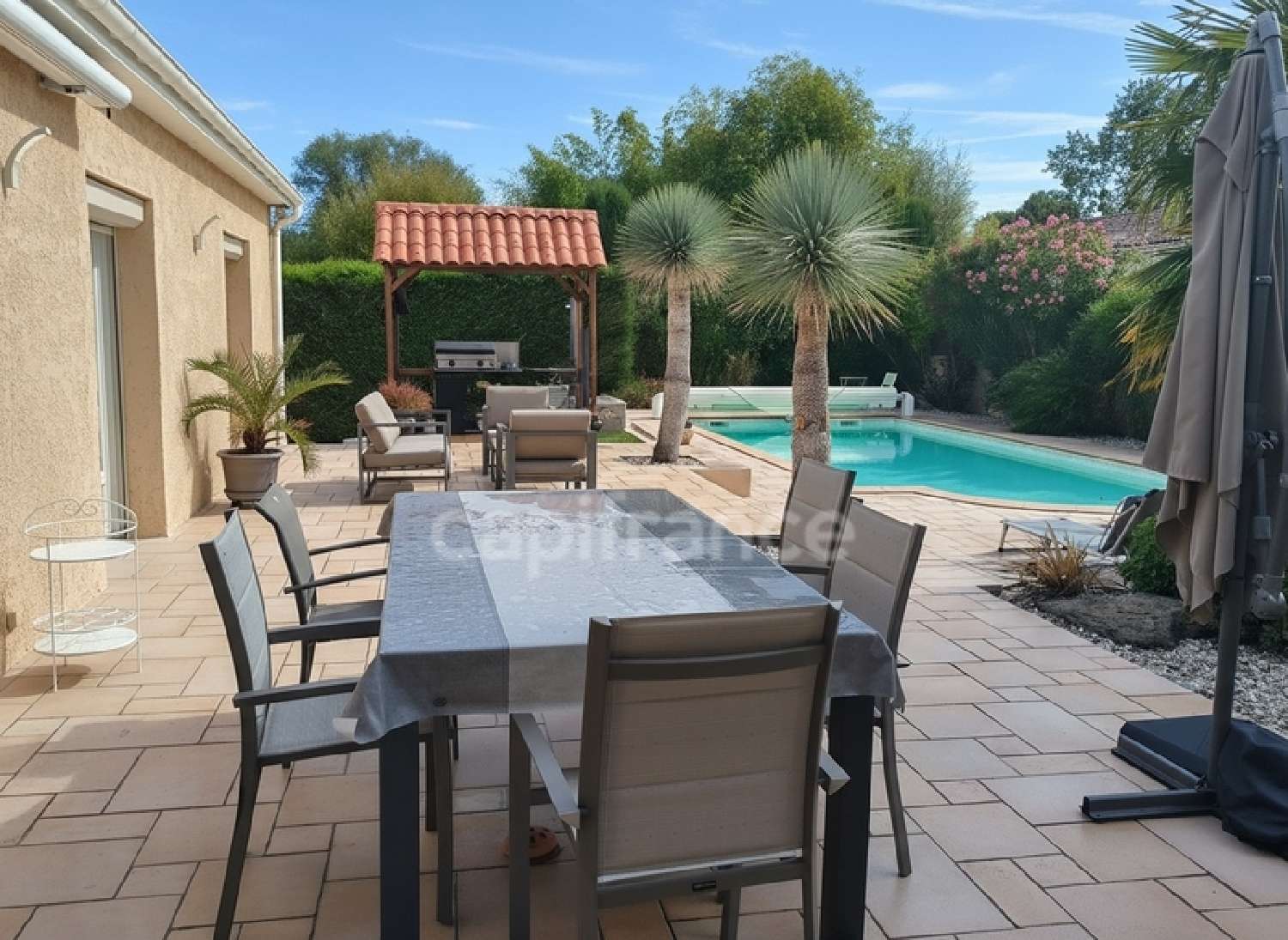  te koop huis Pisany Charente-Maritime 2