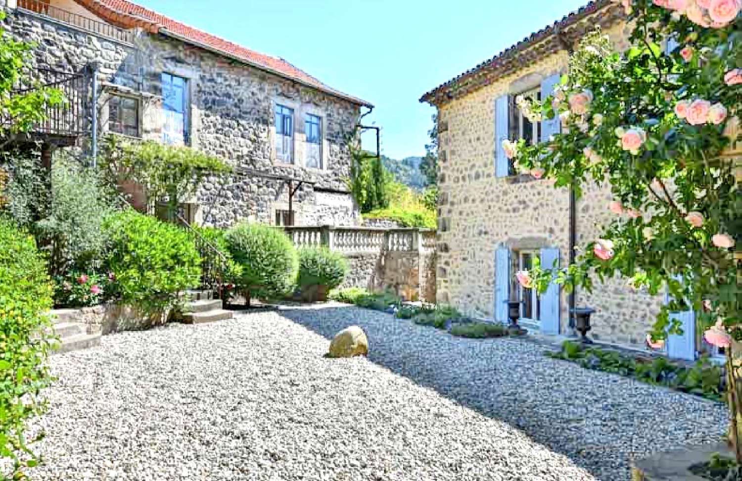  te koop huis Pont-de-Labeaume Ardèche 4