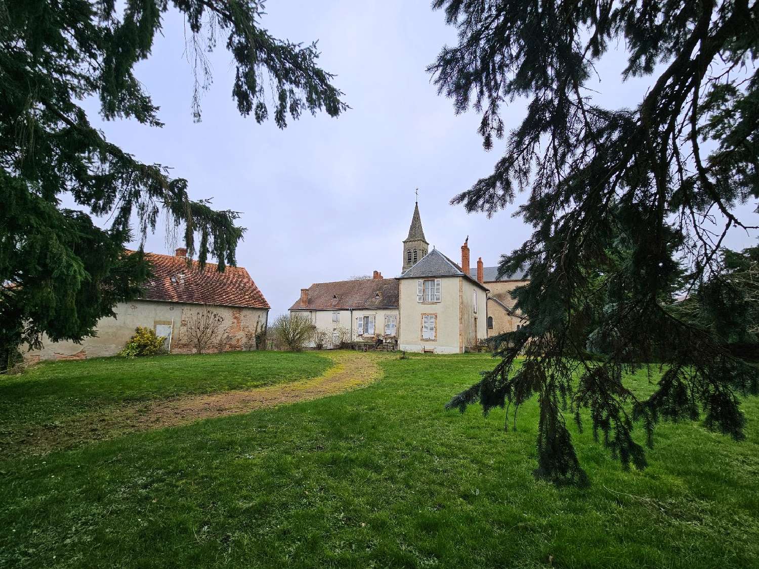  kaufen Haus Saint-Caprais Allier 1