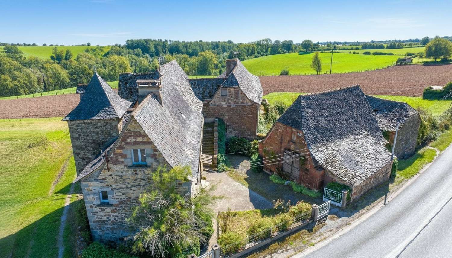  à vendre maison Saint-Cyprien-sur-Dourdou Aveyron 1