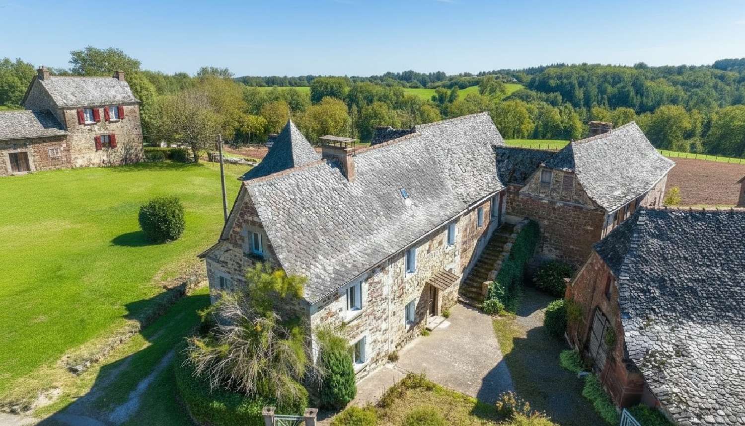  à vendre maison Saint-Cyprien-sur-Dourdou Aveyron 2