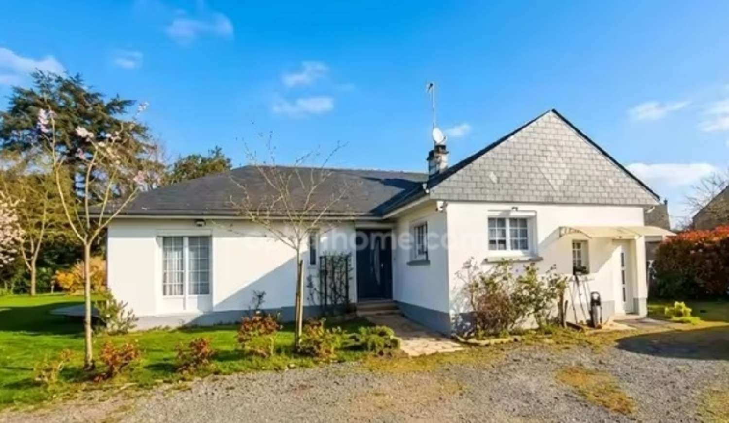 te koop huis Saint-Éloi Nièvre 1