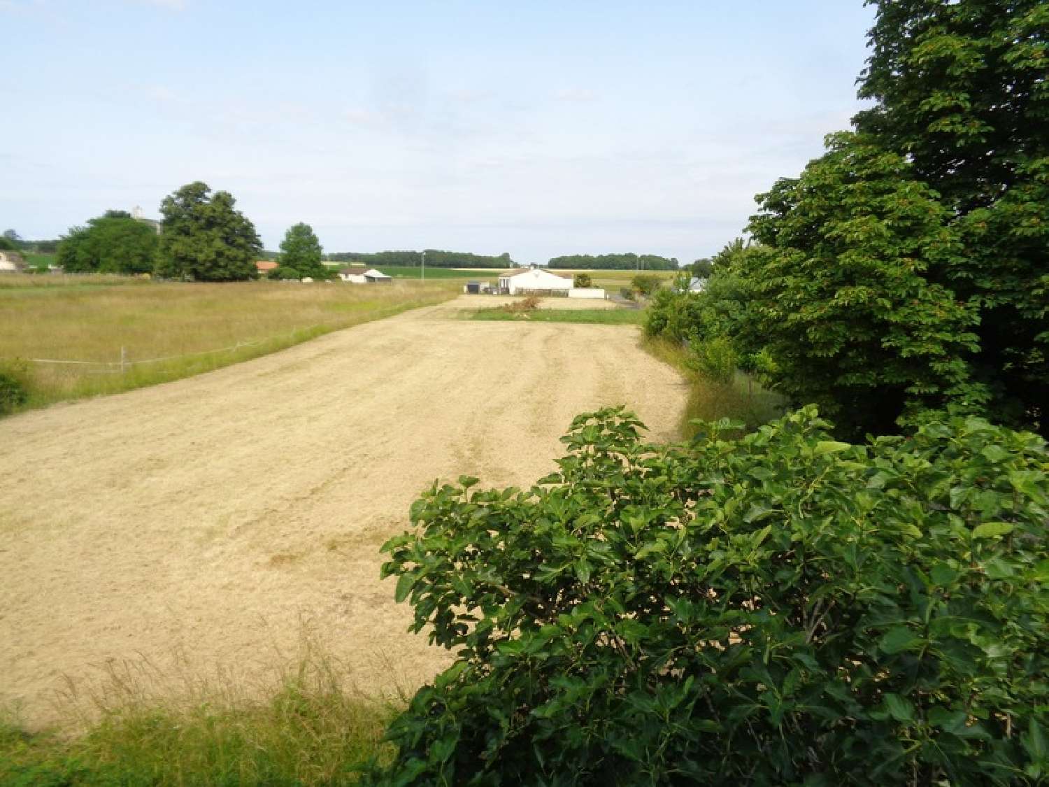  à vendre maison Saint-Genis-de-Saintonge Charente-Maritime 8