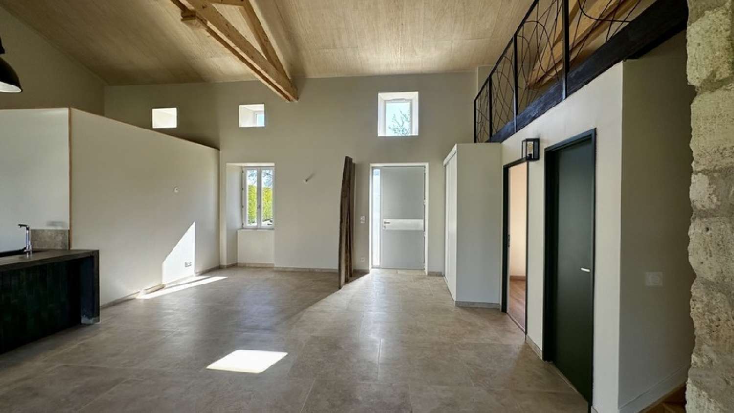  for sale house Saint-Hilaire Charente 1