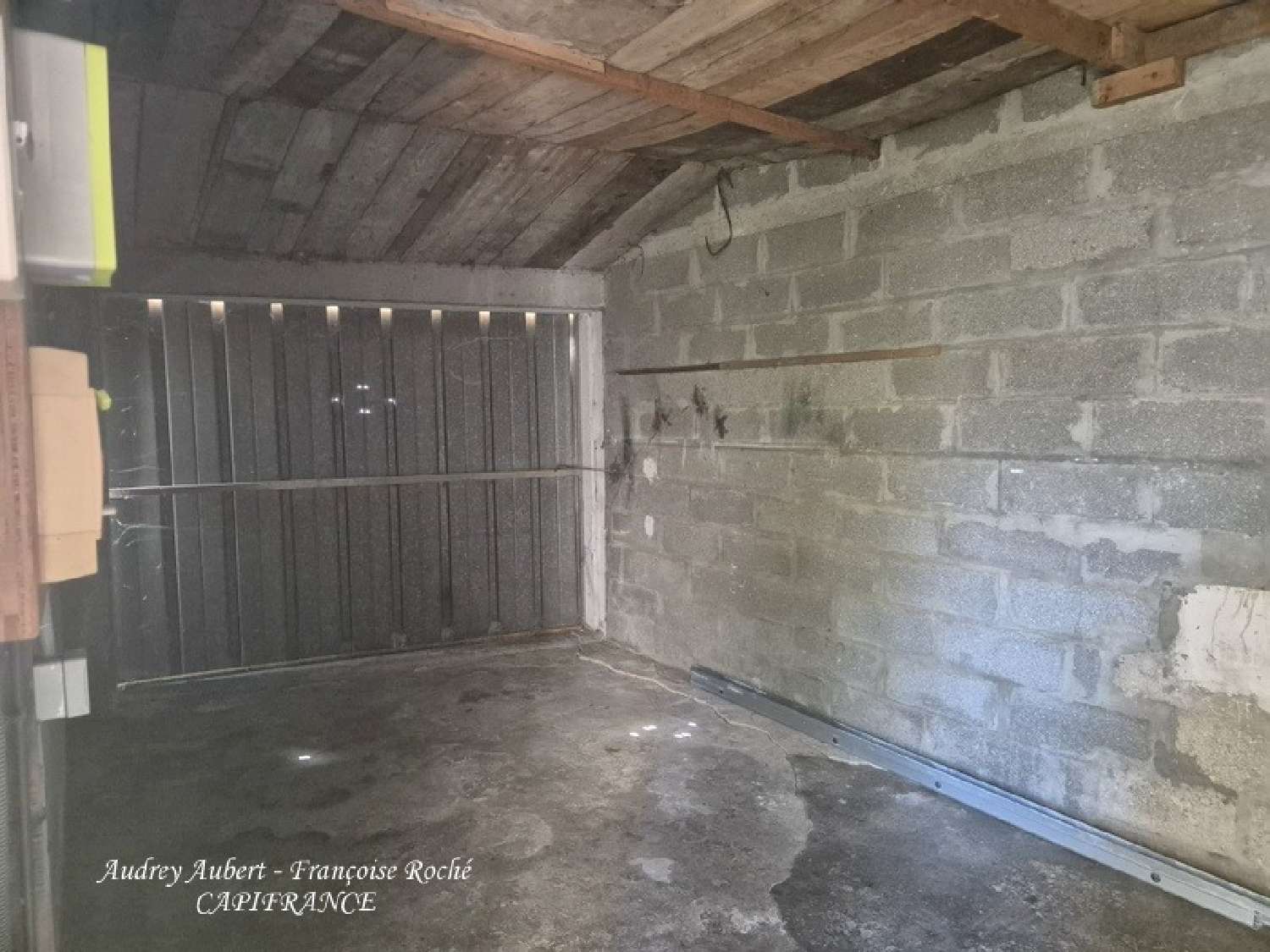 à vendre maison Saint-Jean-d'Angély Charente-Maritime 2