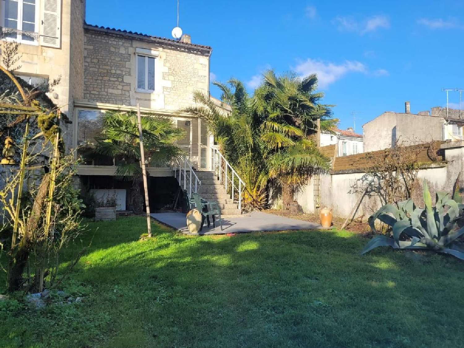  for sale house Saint-Jean-d'Angély Charente-Maritime 1