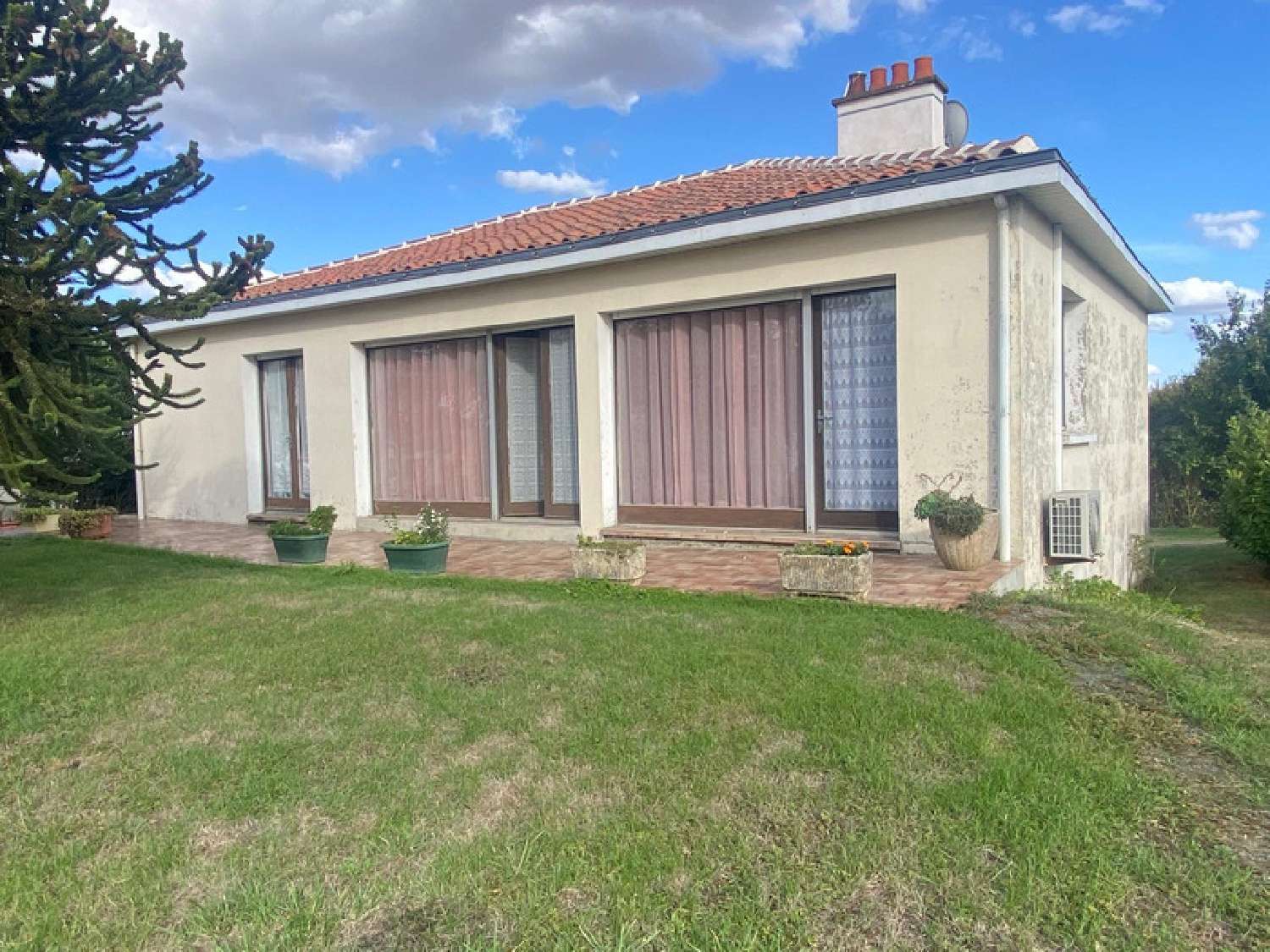  te koop huis Saint-Jean-de-Beugné Vendée 1