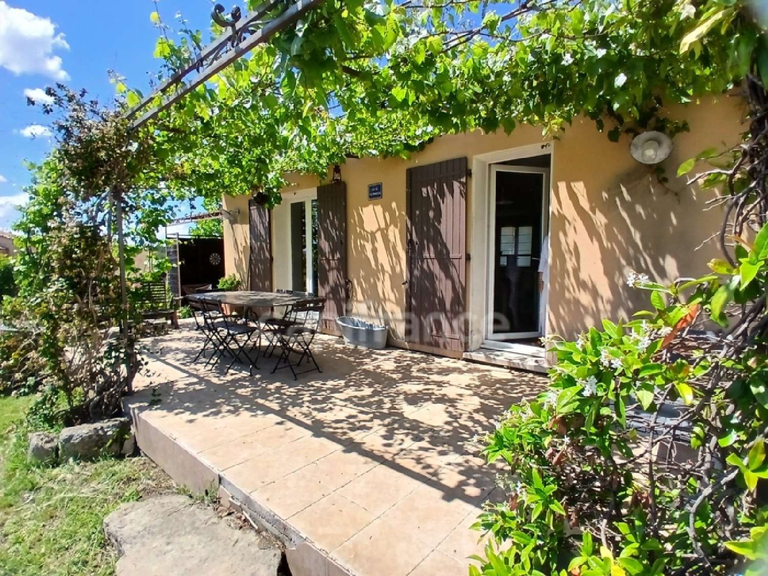  te koop huis Saint-Saturnin-lès-Apt Vaucluse 3