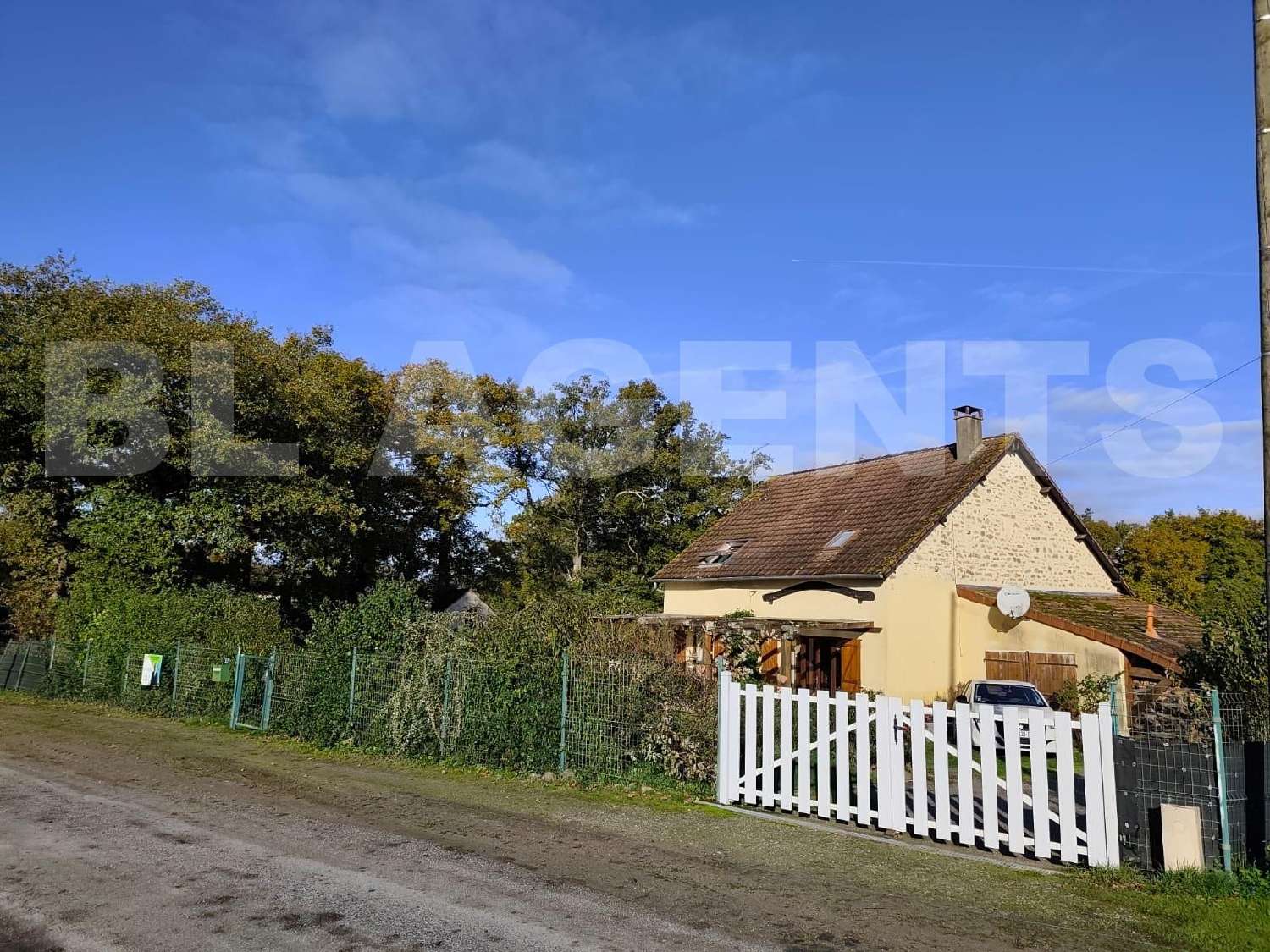  en venta casa Saint-Sulpice-les-Feuilles Haute-Vienne 1