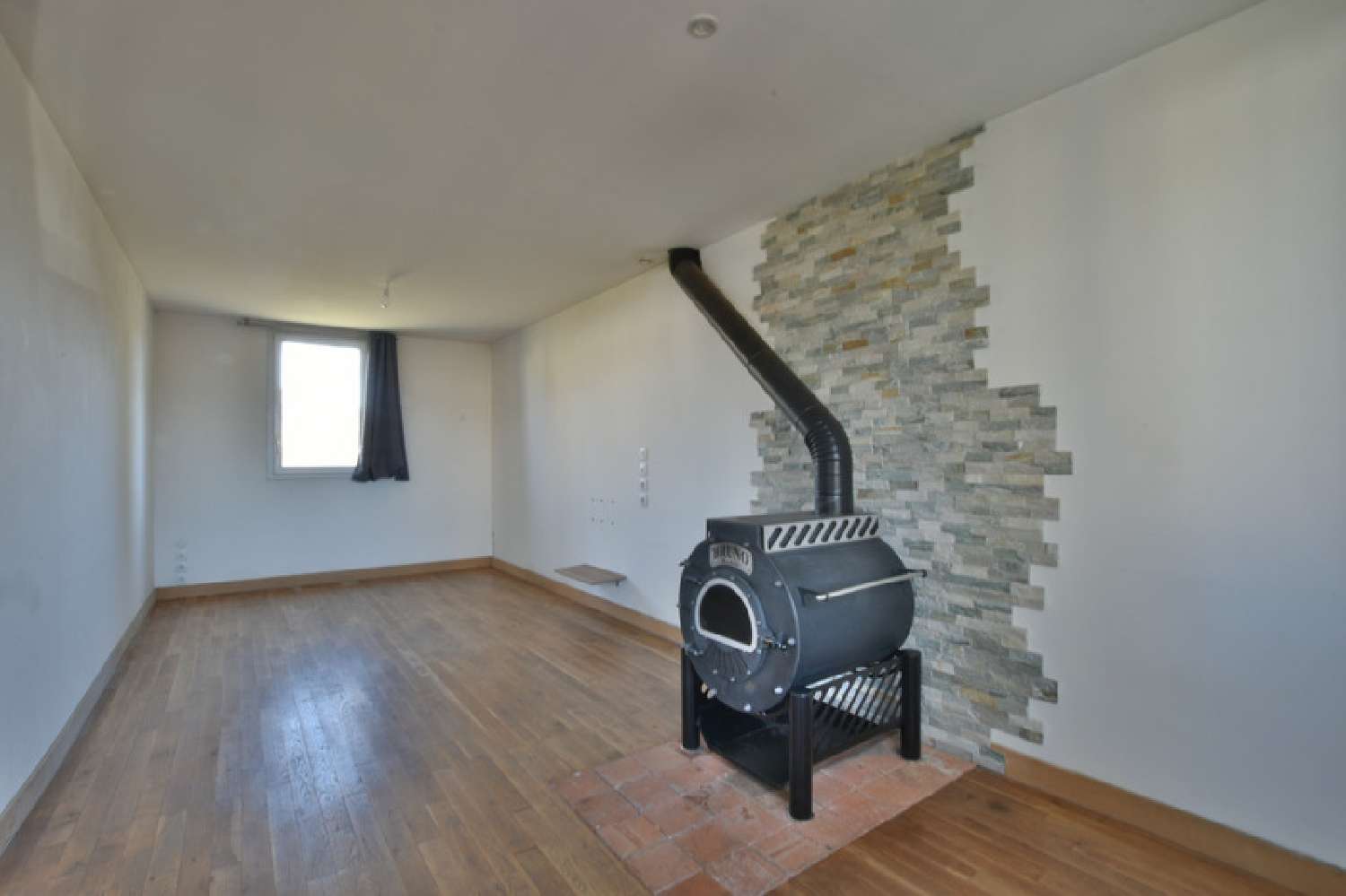  for sale house Seiches-sur-le-Loir Maine-et-Loire 5