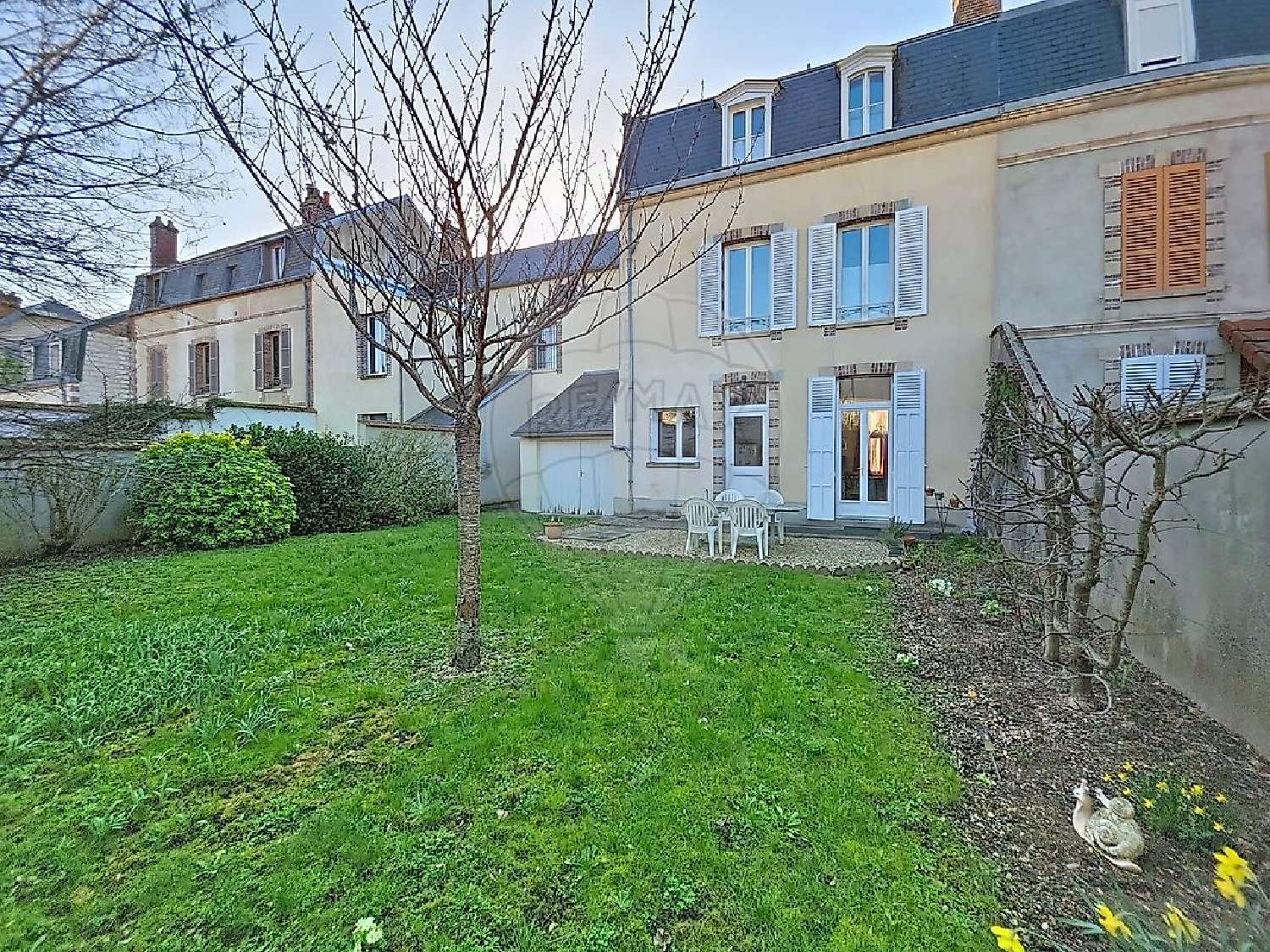  for sale house Sens Yonne 1