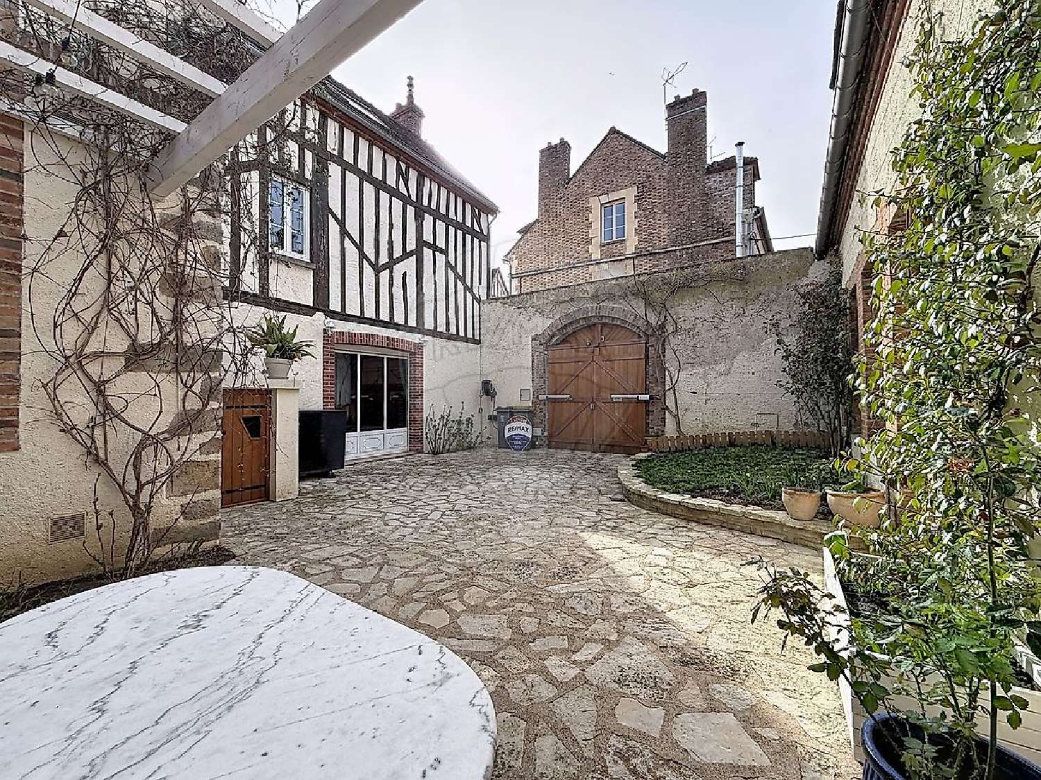  for sale house Sens Yonne 2