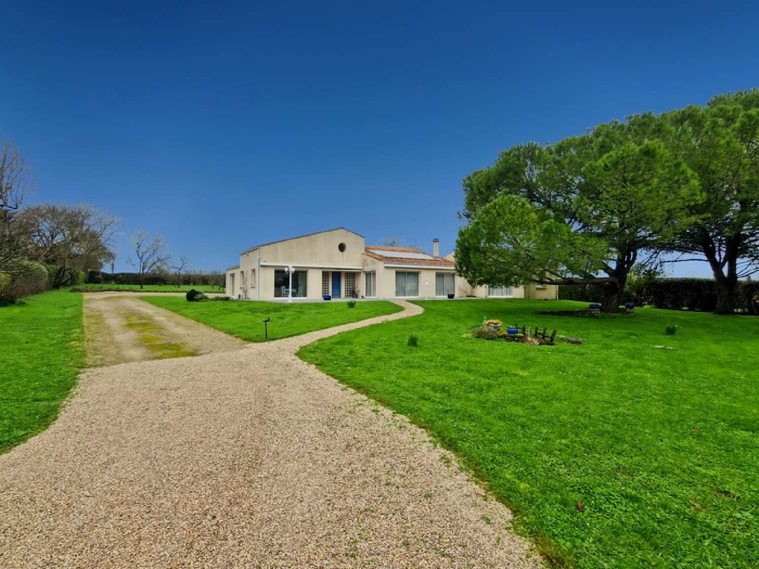 te koop huis Surgères Charente-Maritime 1