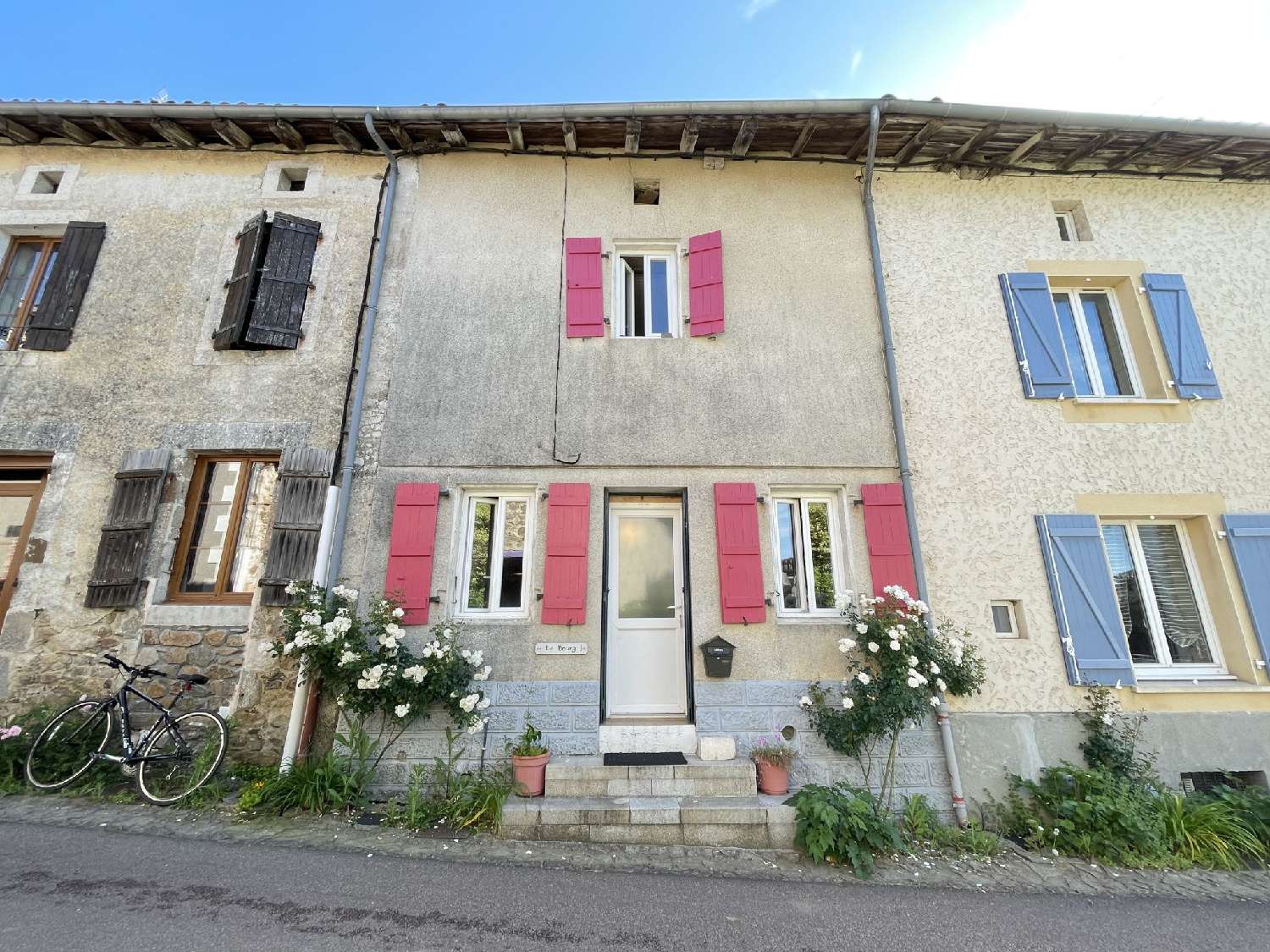 te koop huis Suris Charente 1