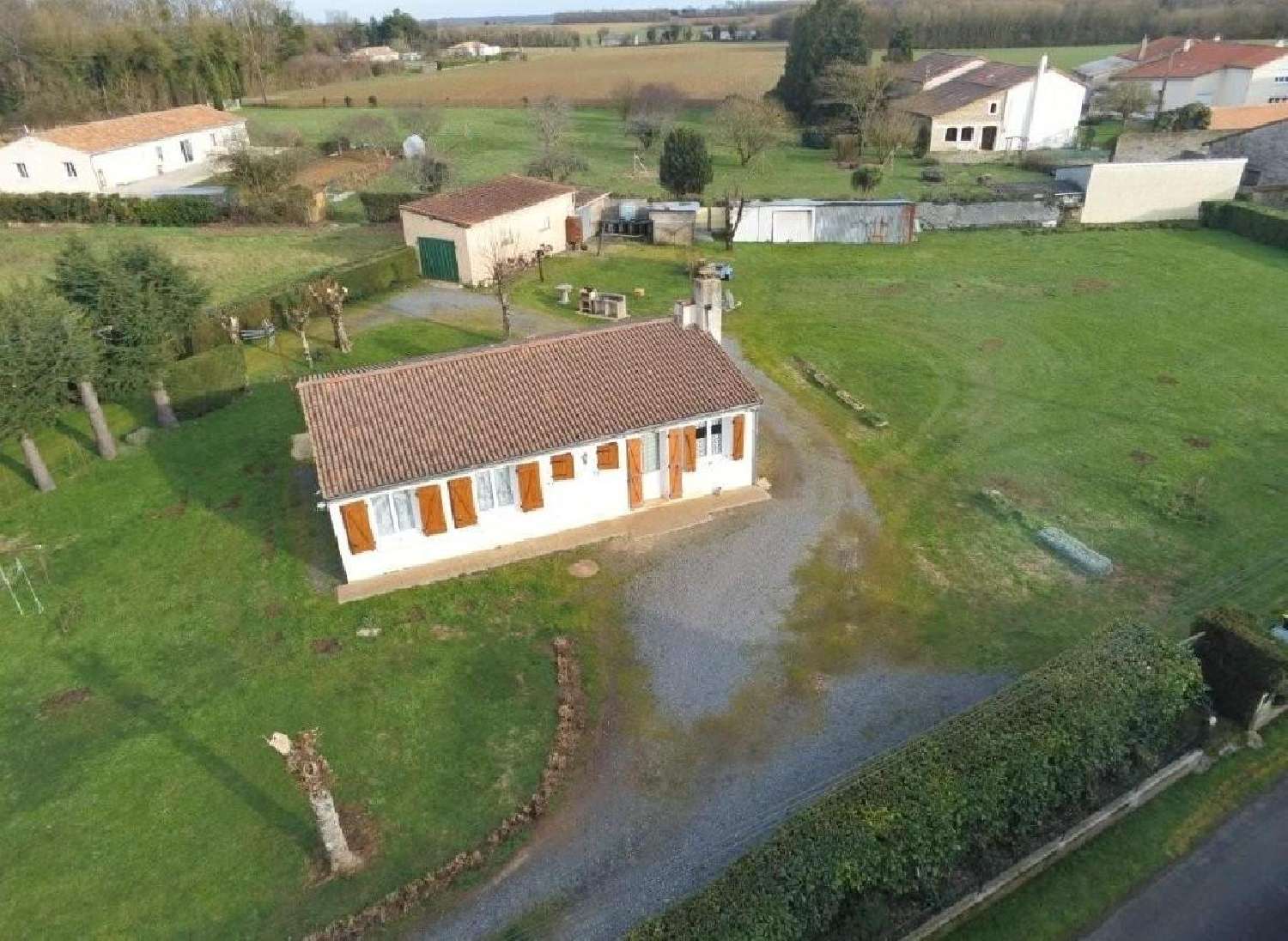  à vendre maison Theil-Rabier Charente 2