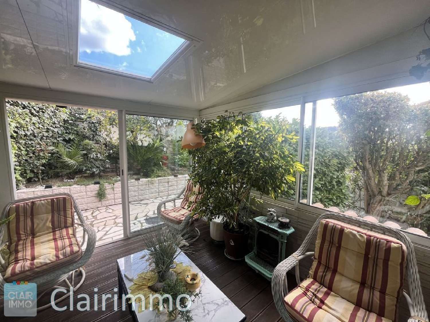  à vendre maison Velaux Bouches-du-Rhône 1