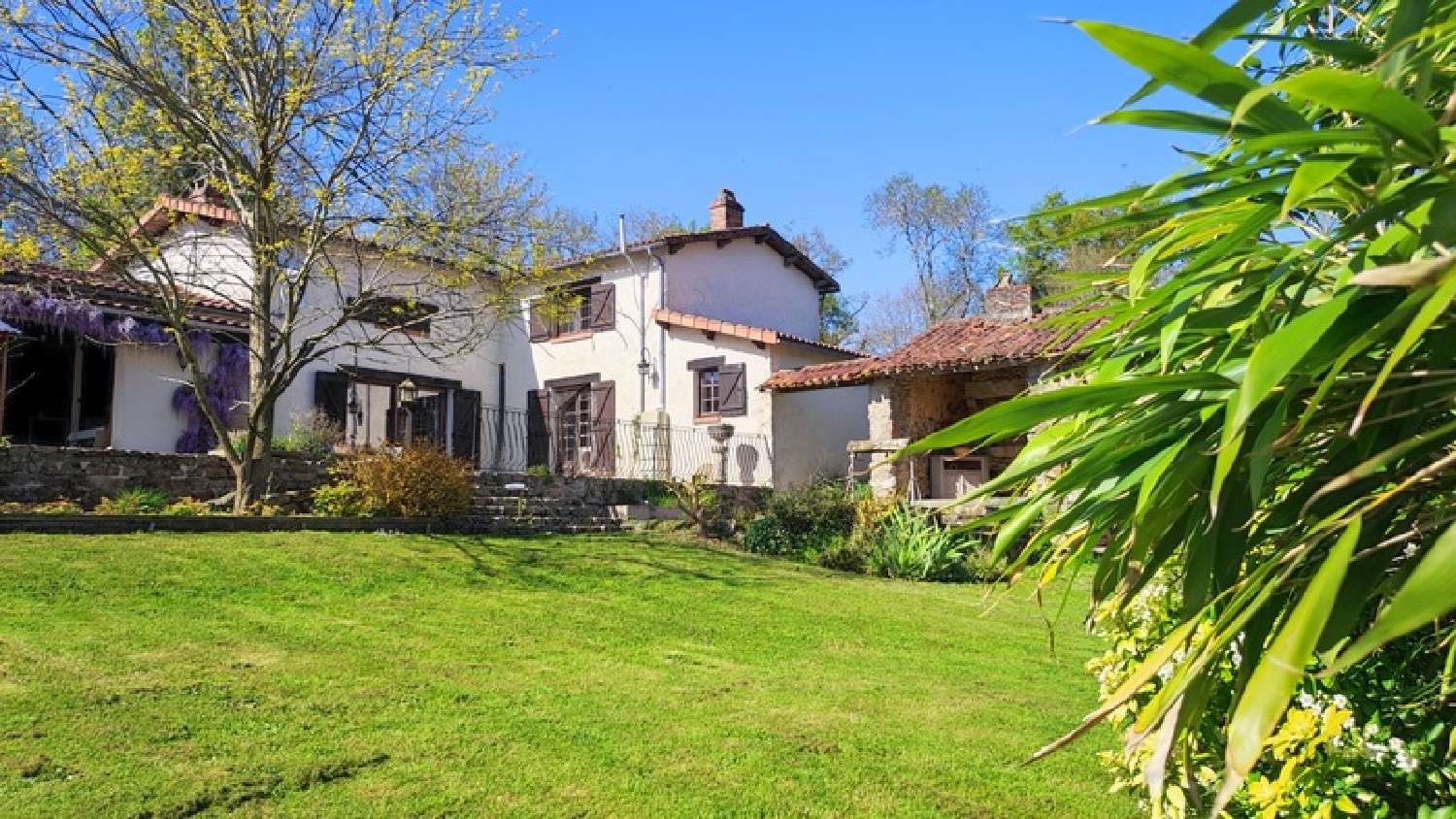  te koop huis Vernoux-en-Gâtine Deux-Sèvres 1