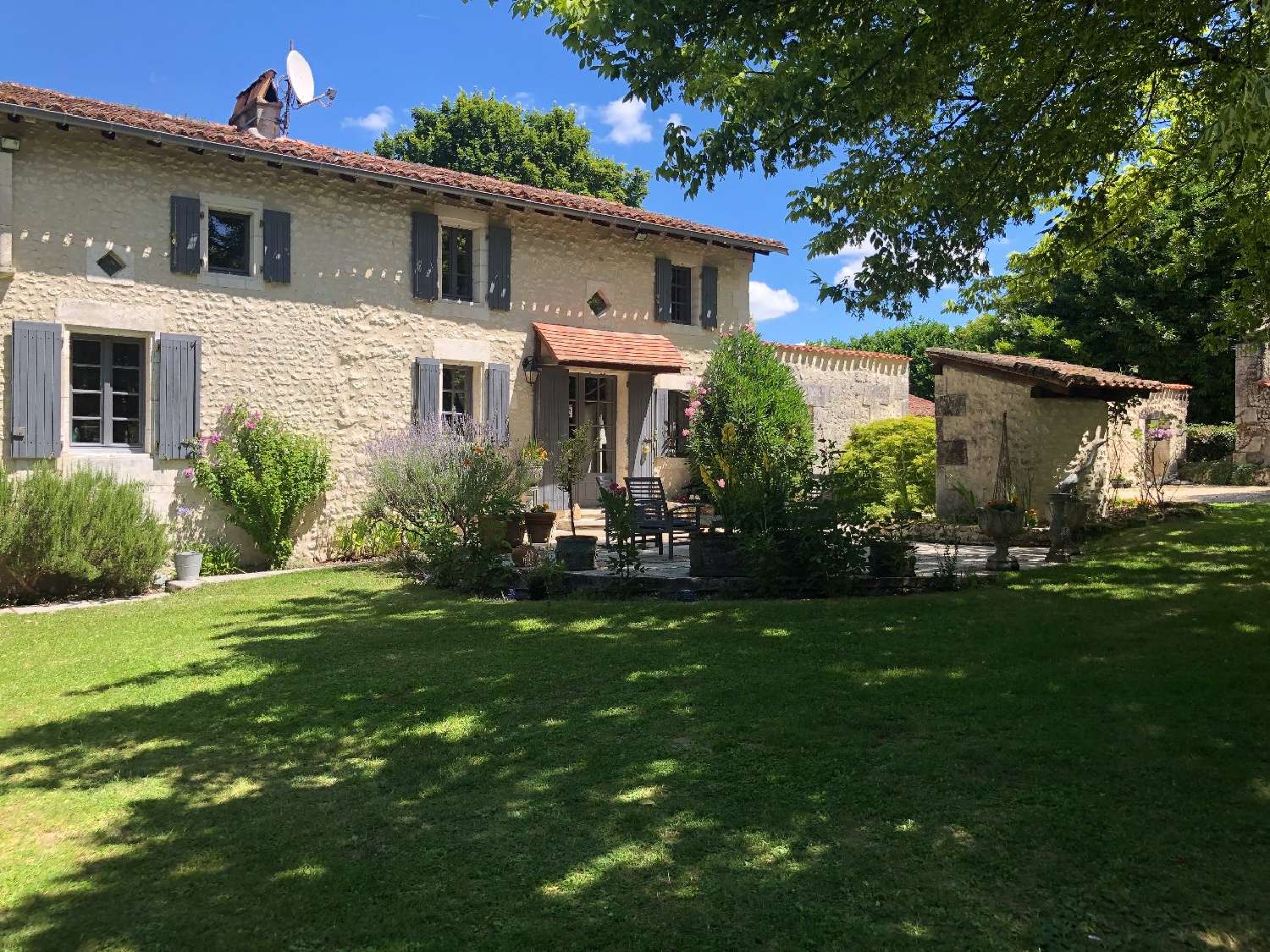 te koop huis Verteillac Dordogne 1