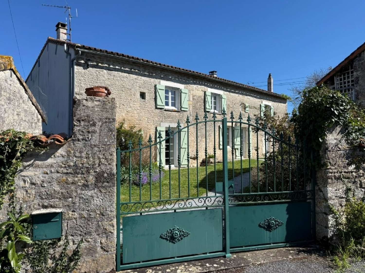  te koop huis Villefagnan Charente 5