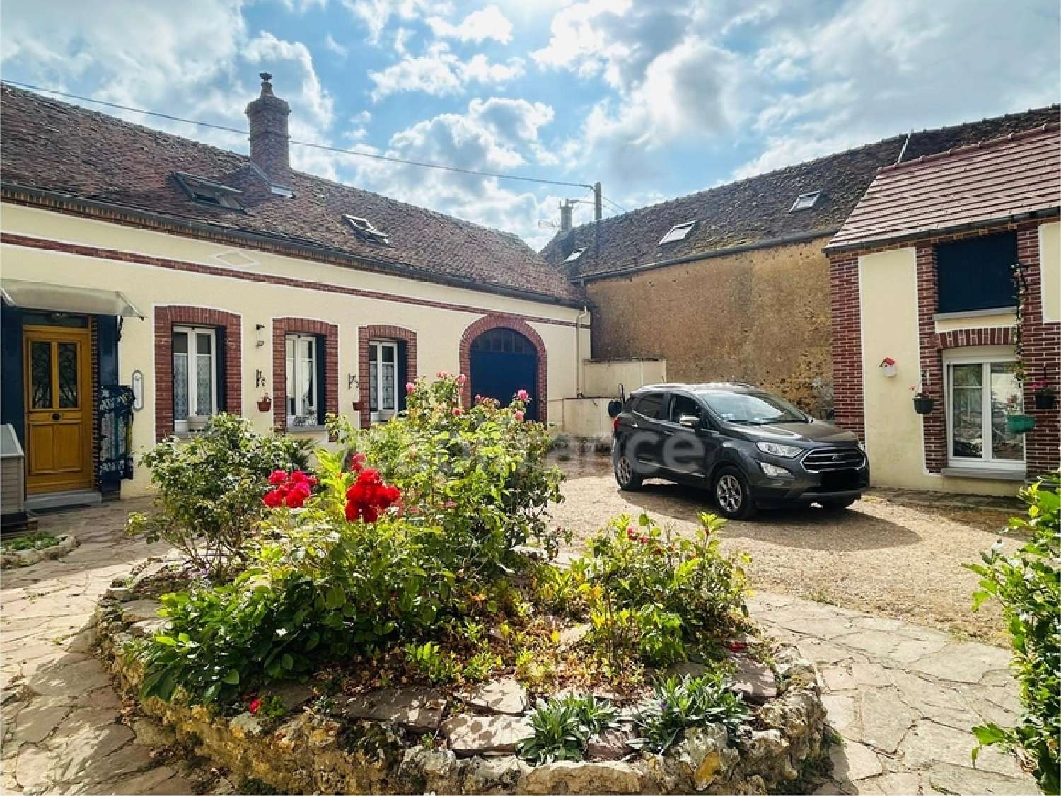  te koop huis Villeneuve-sur-Yonne Yonne 1