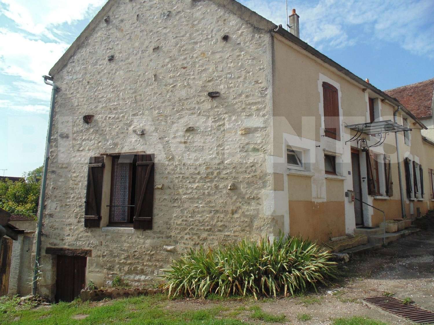  for sale house Villiers-Vineux Yonne 1