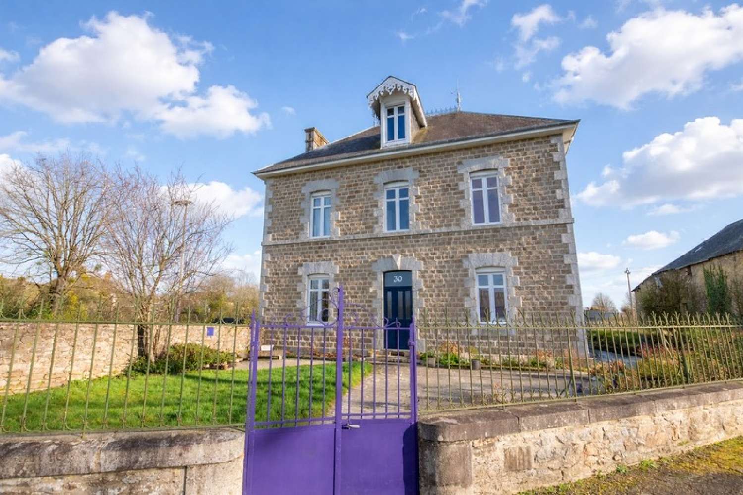  à vendre maison bourgeoise Gorron Mayenne 1