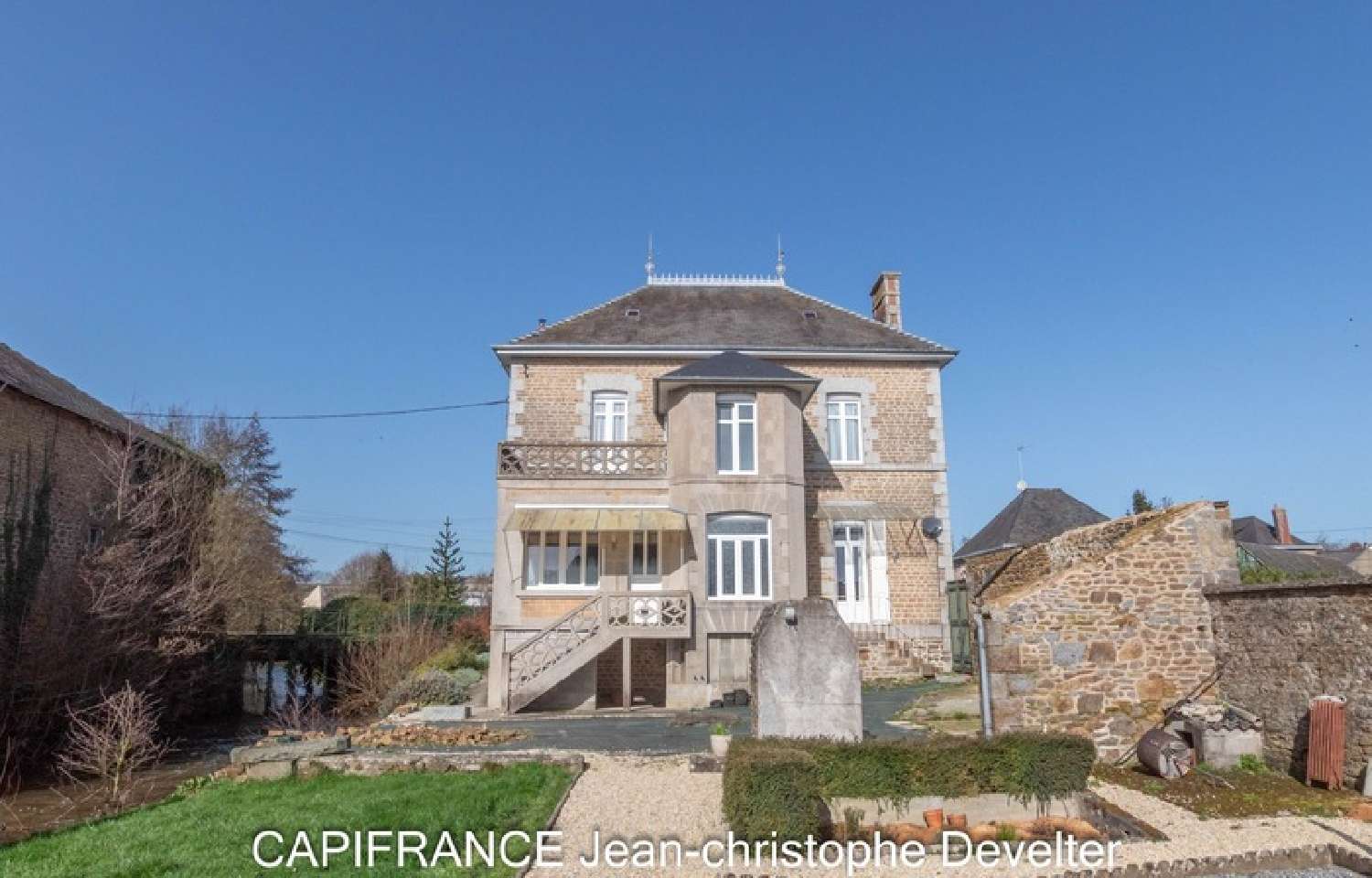  à vendre maison bourgeoise Gorron Mayenne 3