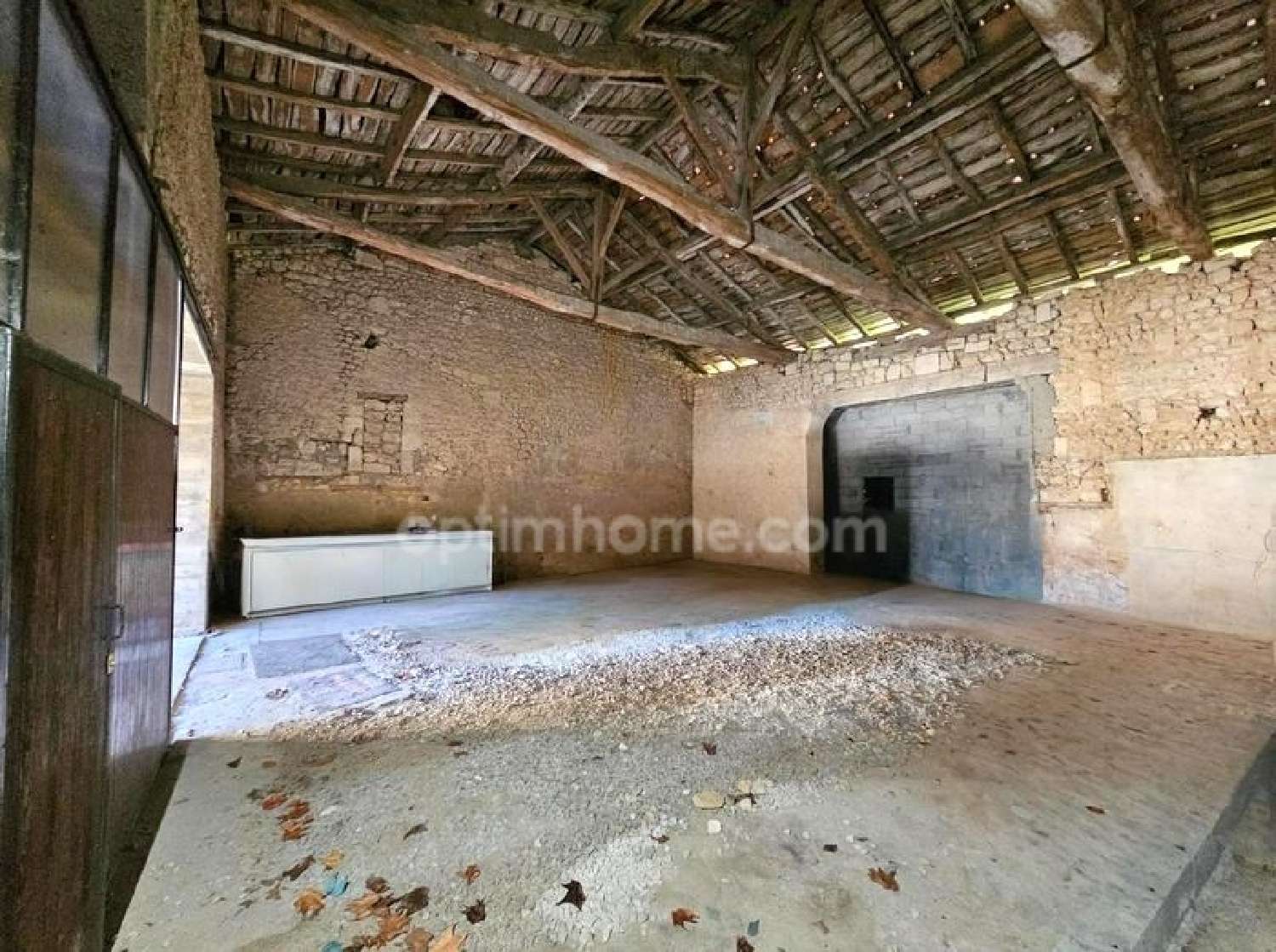  te koop kantoor Saint-Estèphe Charente 2