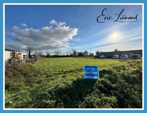 Azay-le-Brûlé Deux-Sèvres Grundstück Bild 7273069