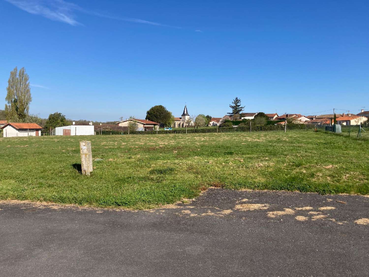  te koop terrein Hiesse Charente 1