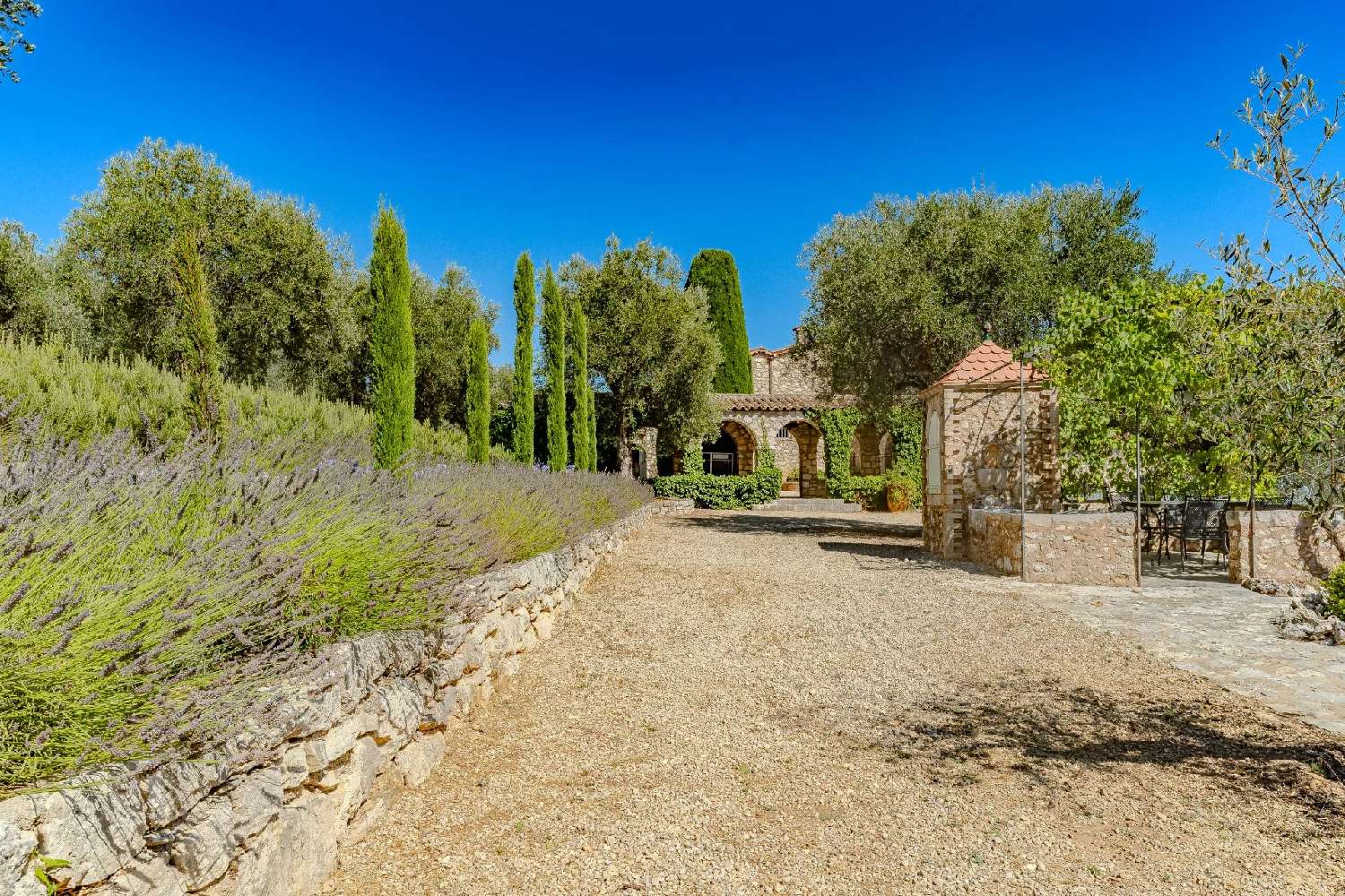  te koop villa Châteauneuf-Grasse Alpes-Maritimes 4