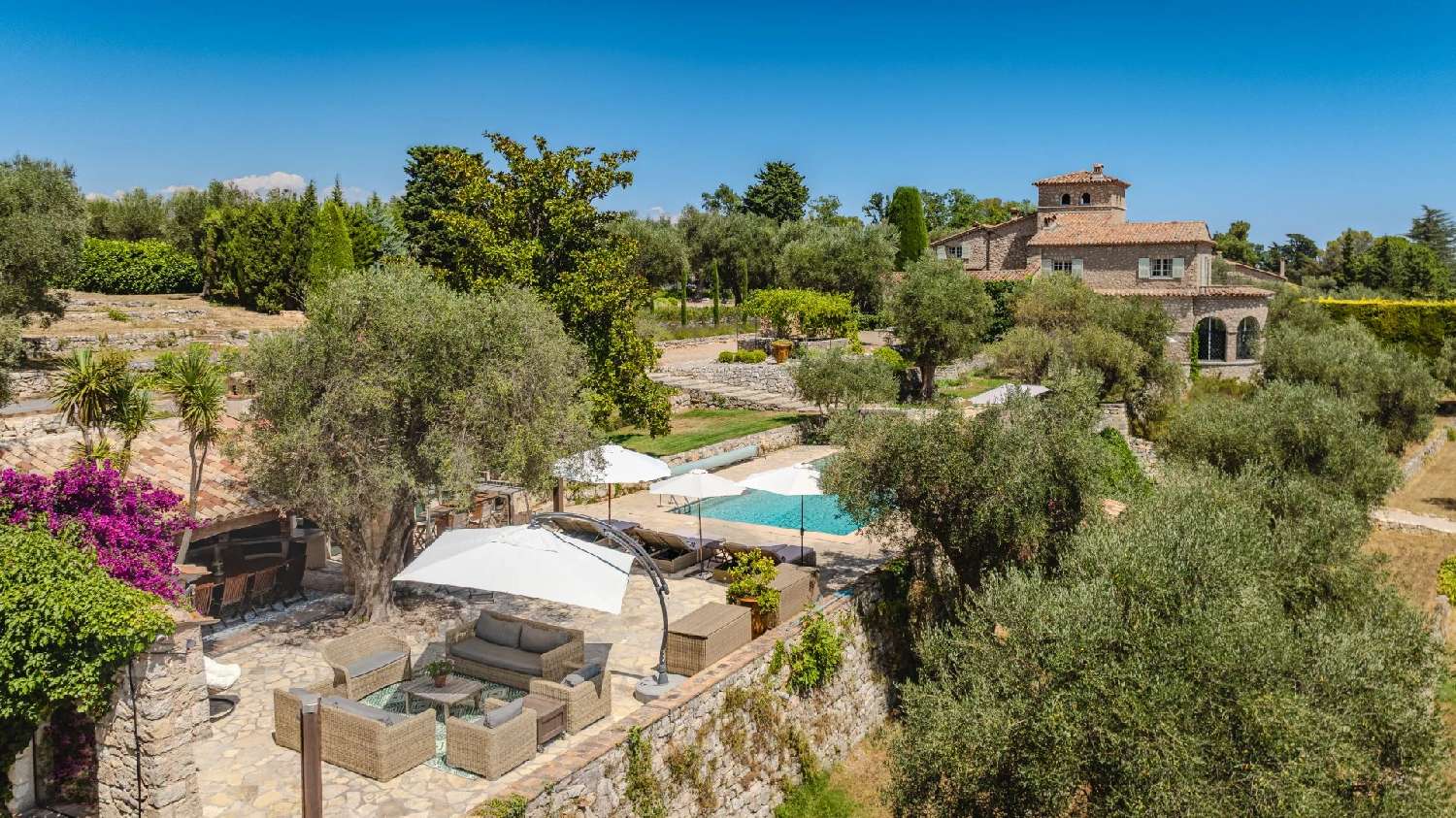  te koop villa Châteauneuf-Grasse Alpes-Maritimes 8